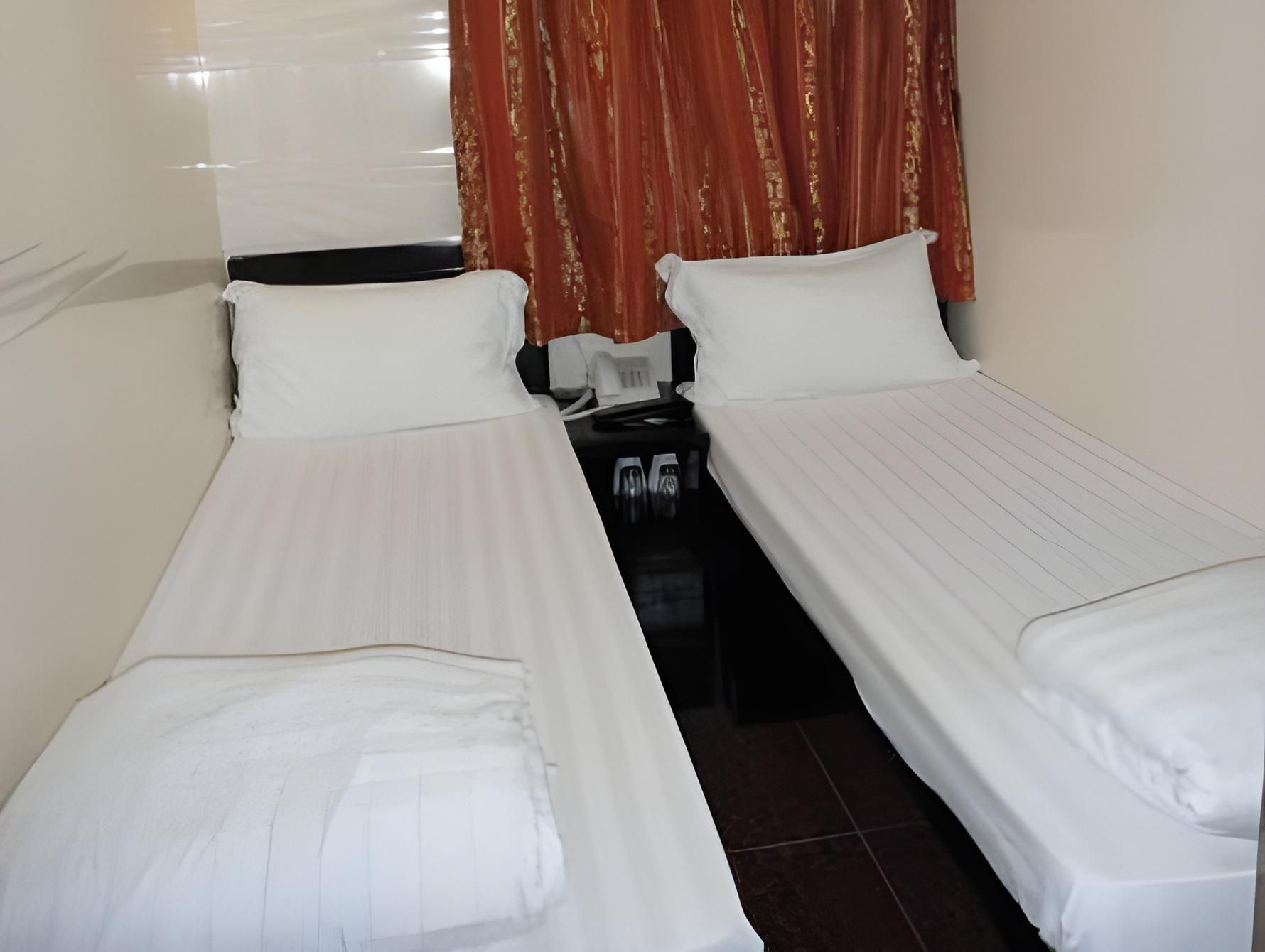 Economy Triple Room