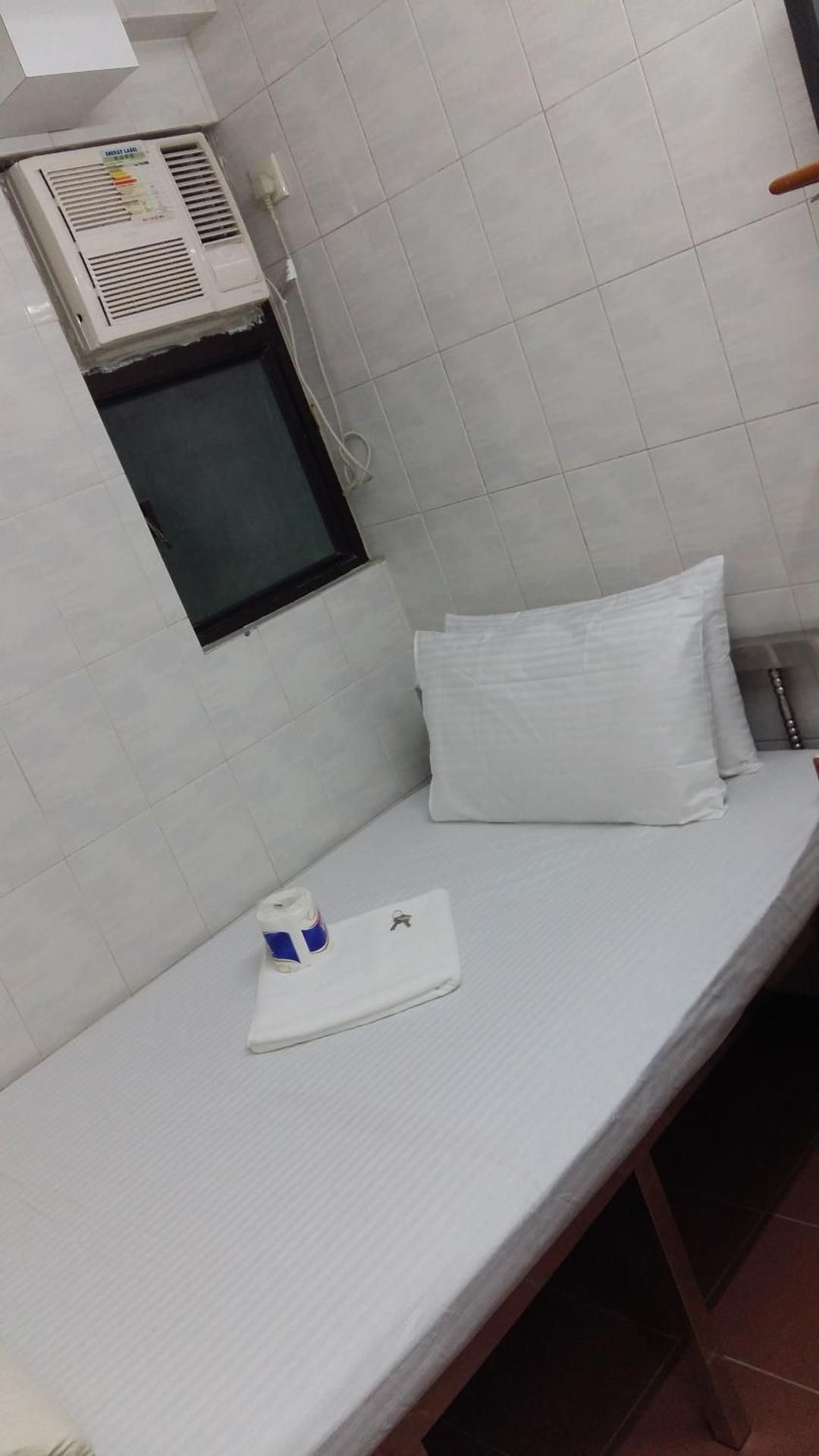 Single Room with Shared Toilet