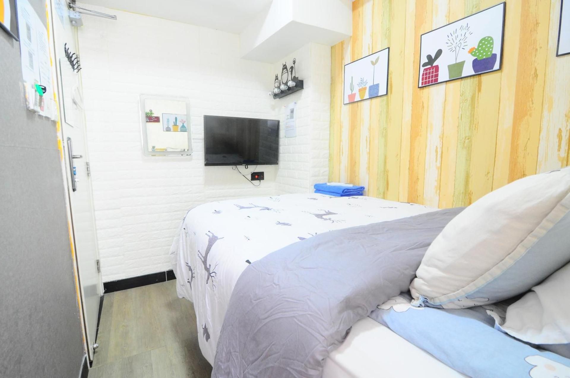 Standard Double Room with City View