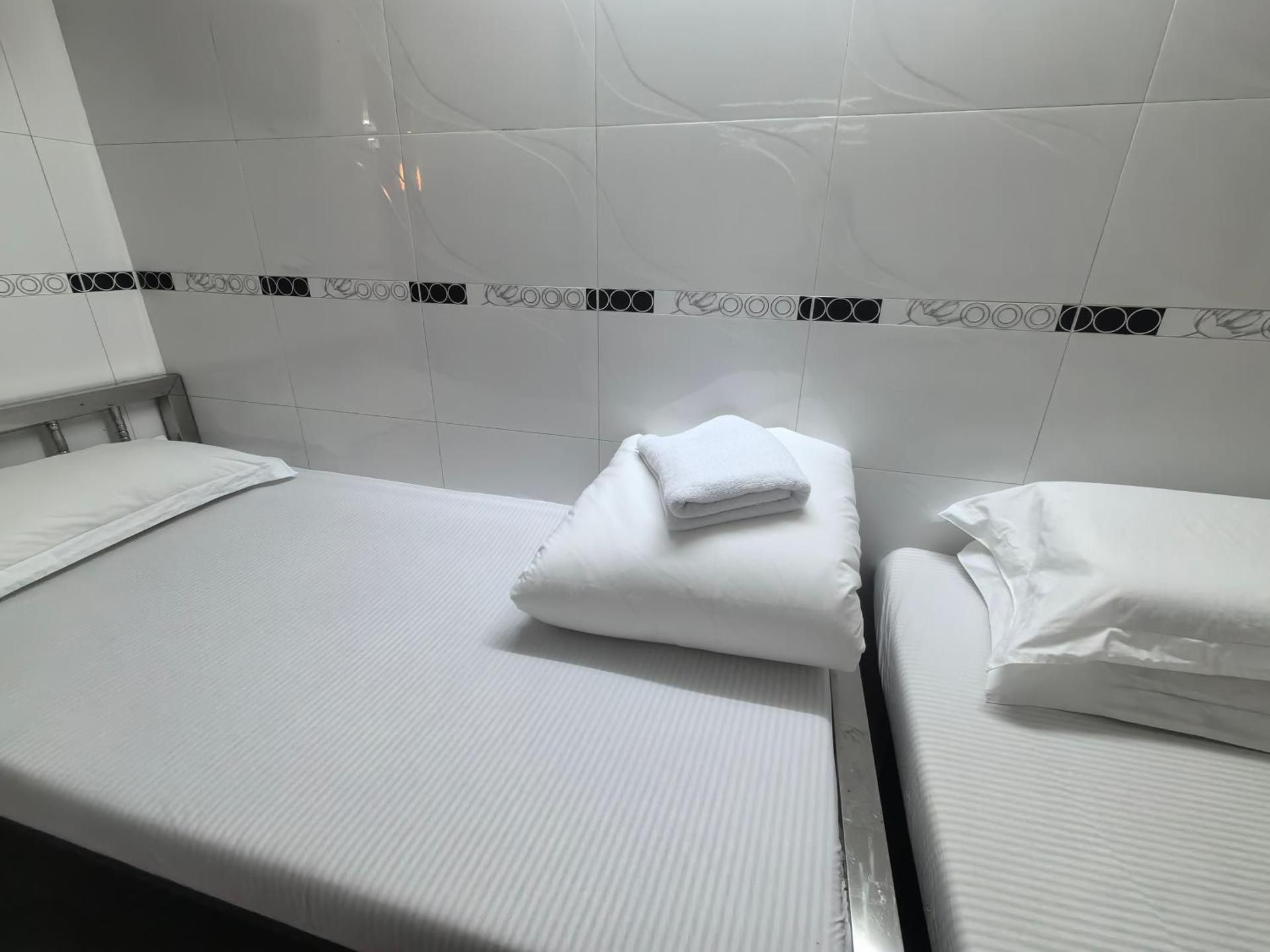 Twin Room with Private Bathroom