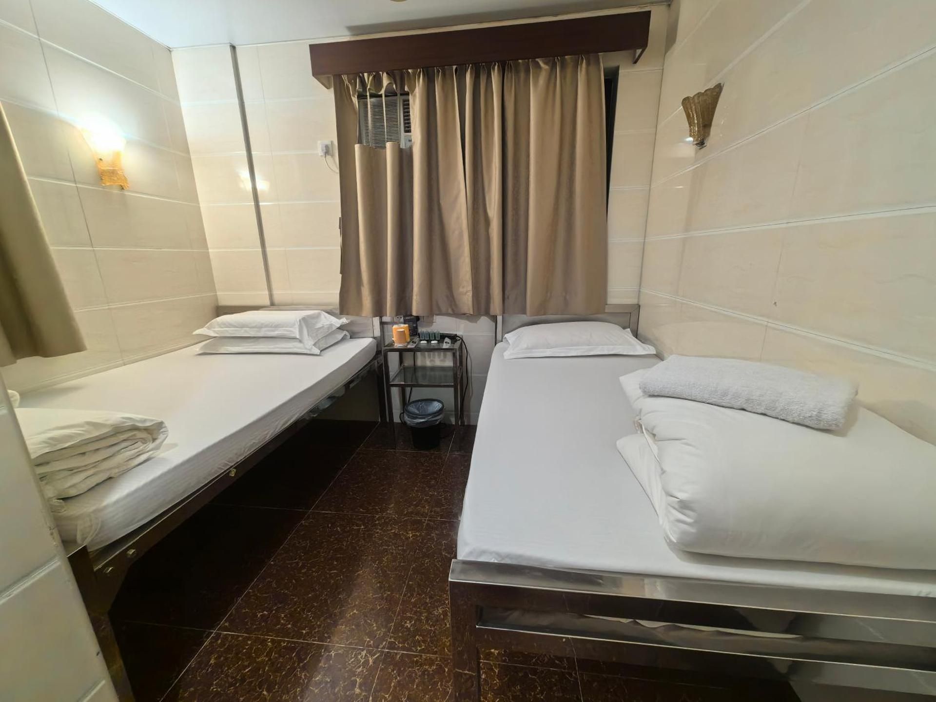 Twin Room with Private Bathroom