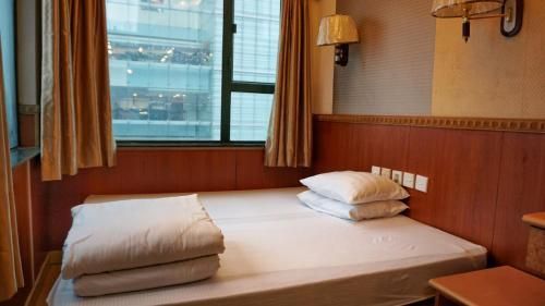 Deluxe Double or Twin Room With Window
