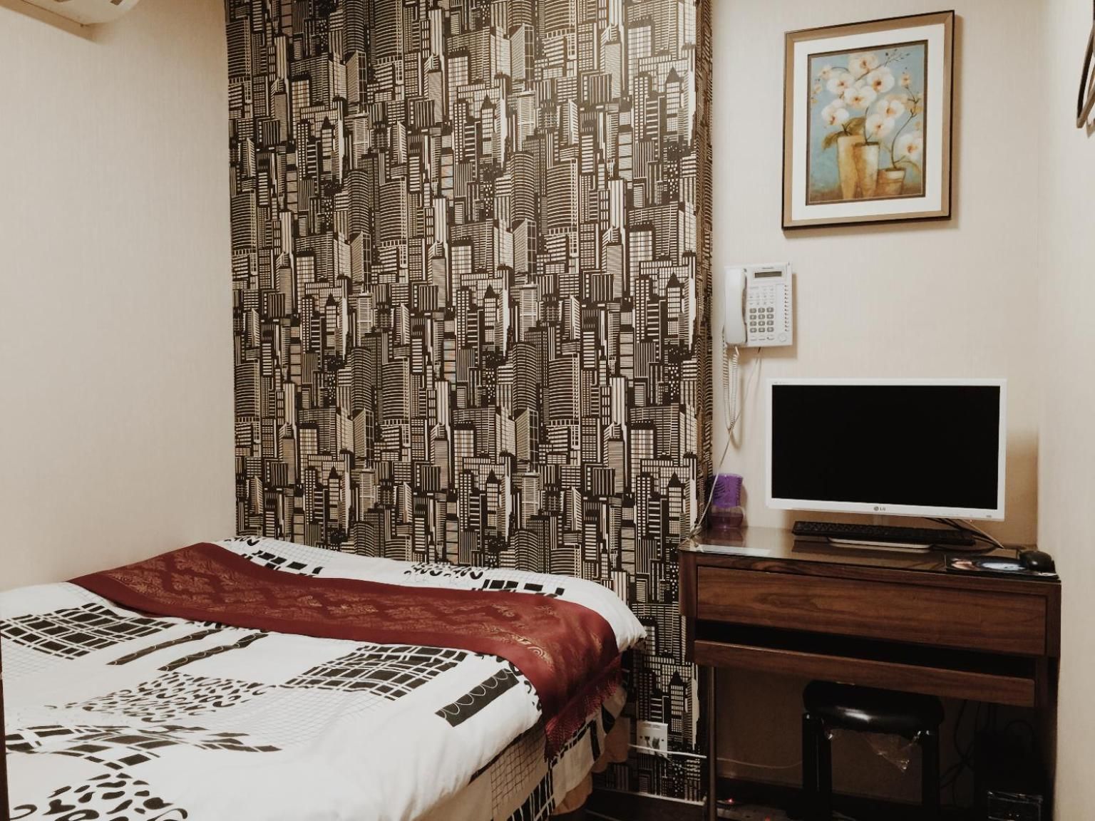 Standard Double Room (without window)