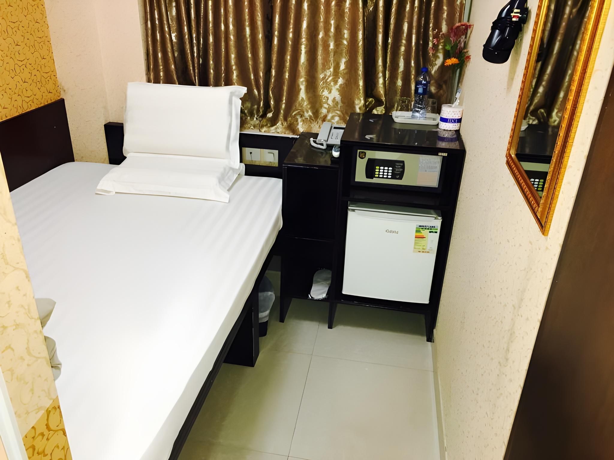Single Room with 1 single bed