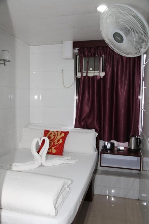 STRAWBERRY GUEST HOUSE Double Bed 2