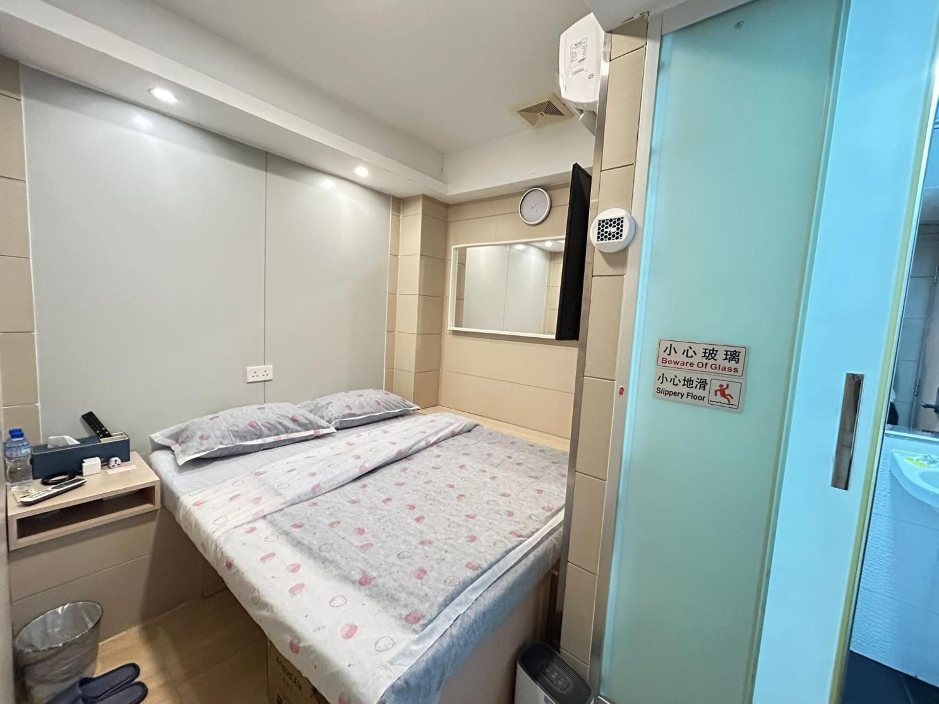 Deluxe Double Room with Shower