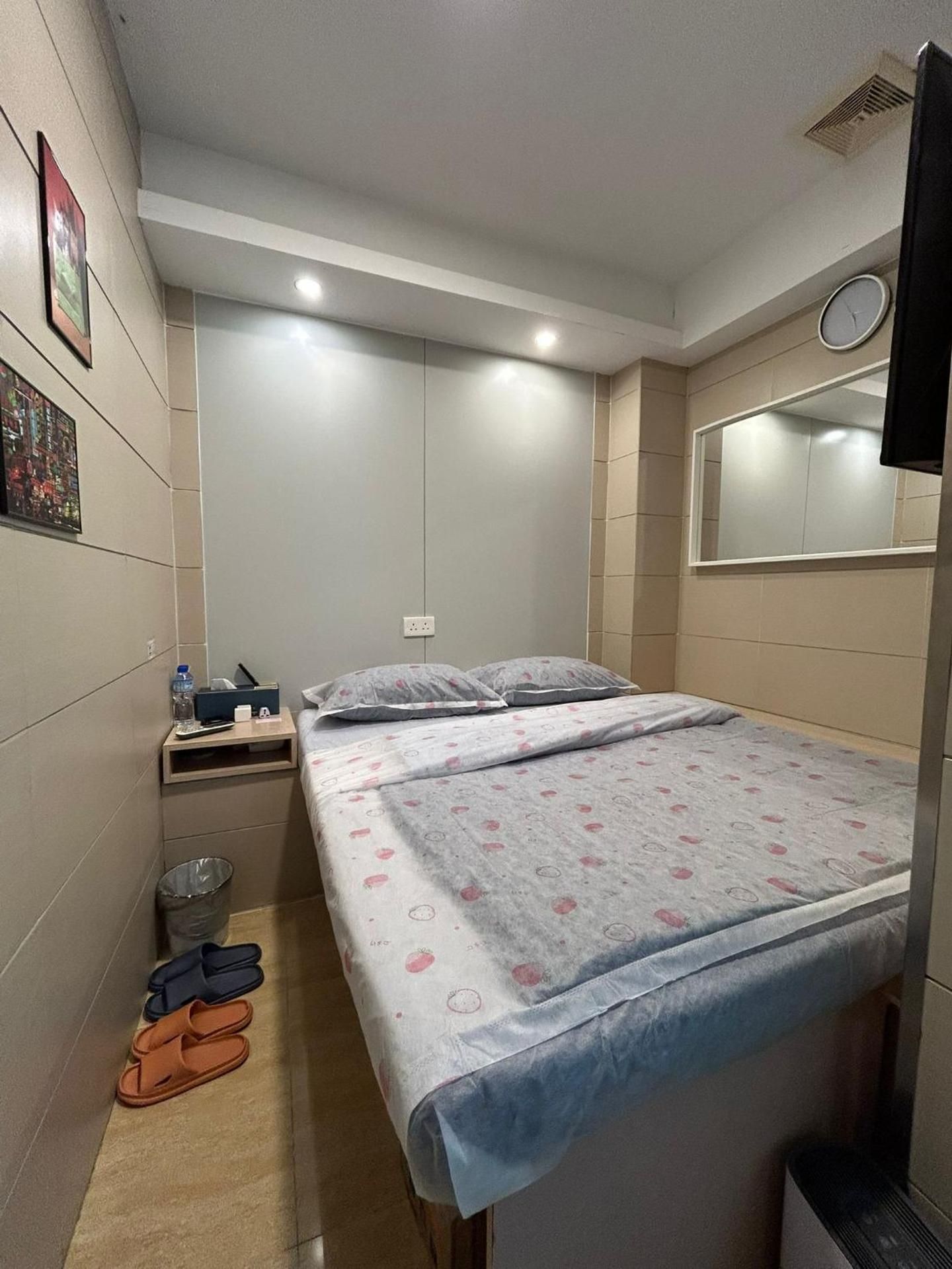 Deluxe Double Room with Shower