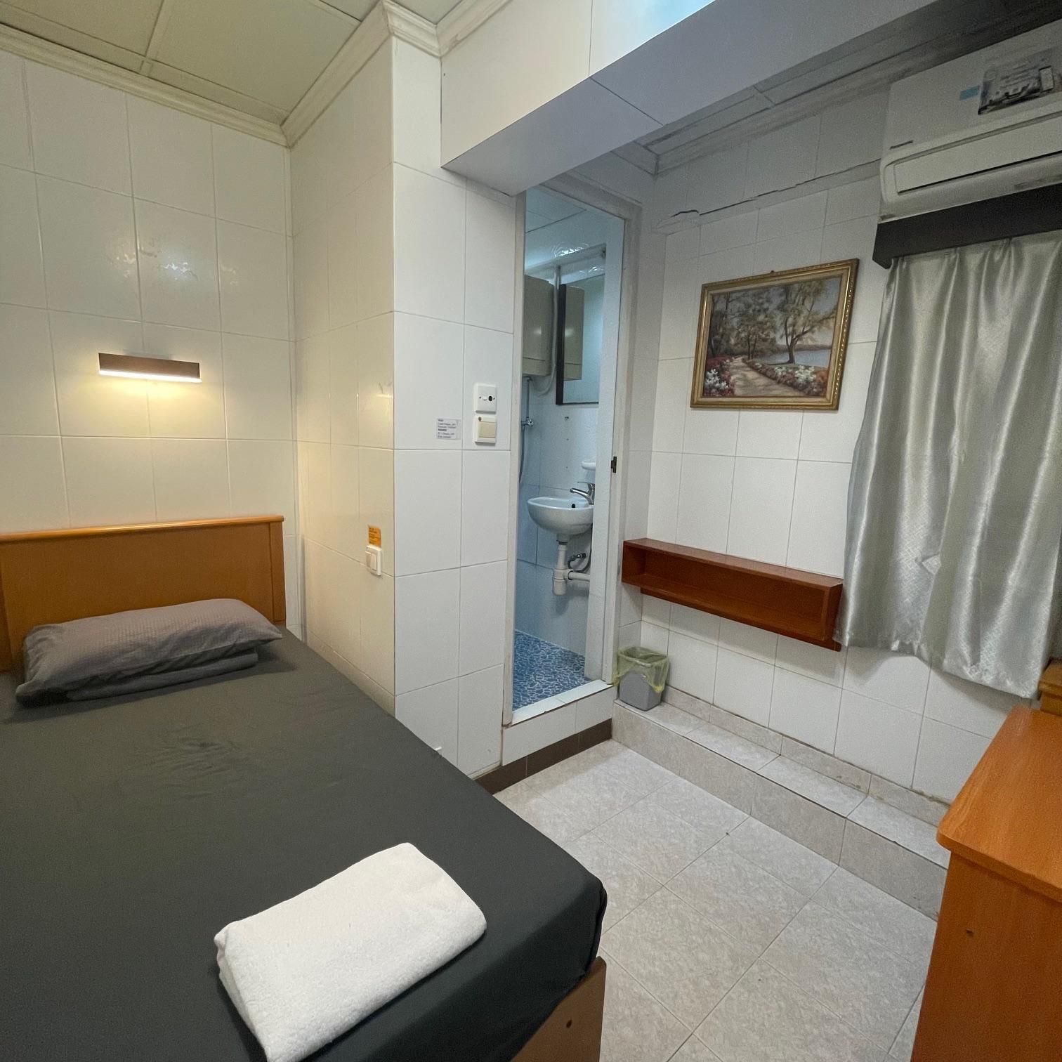 Single with Toilet Non-Smoking