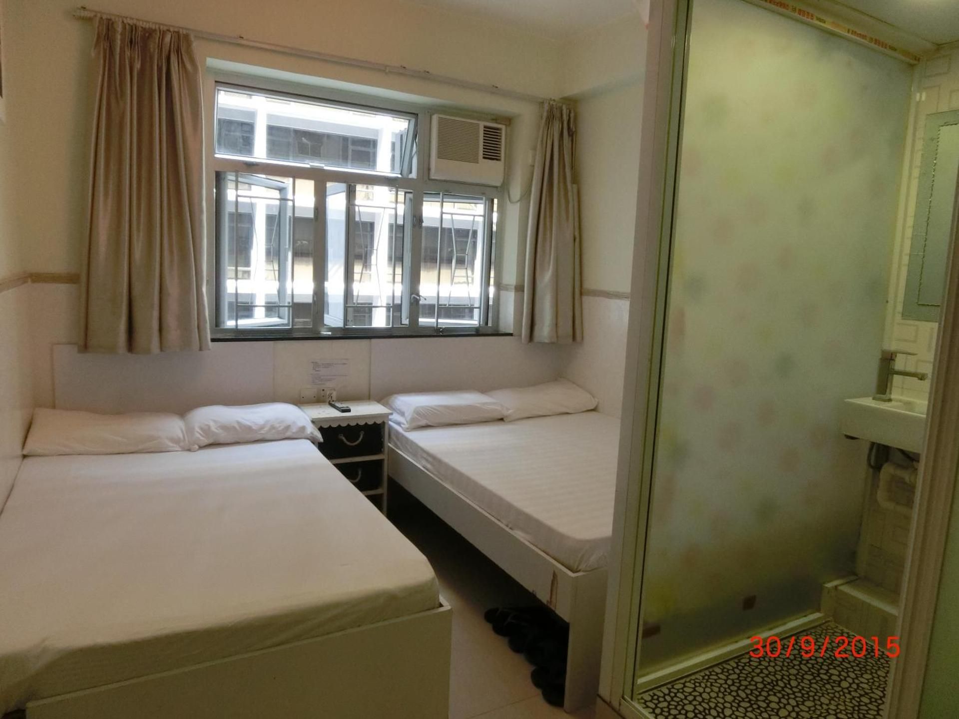 Quadruple Room with Private Bathroom