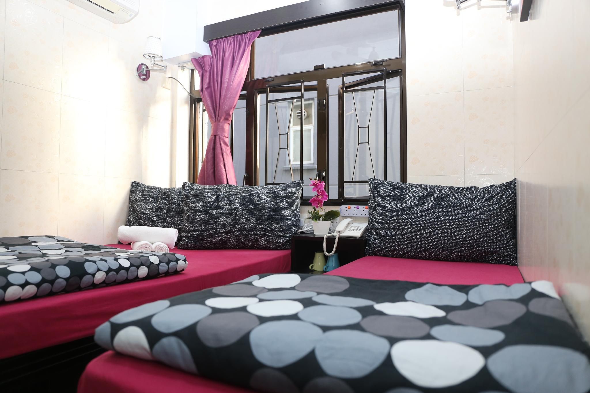 2 Family Rooms for 8 People