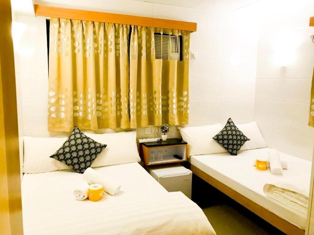 Economy Triple Room