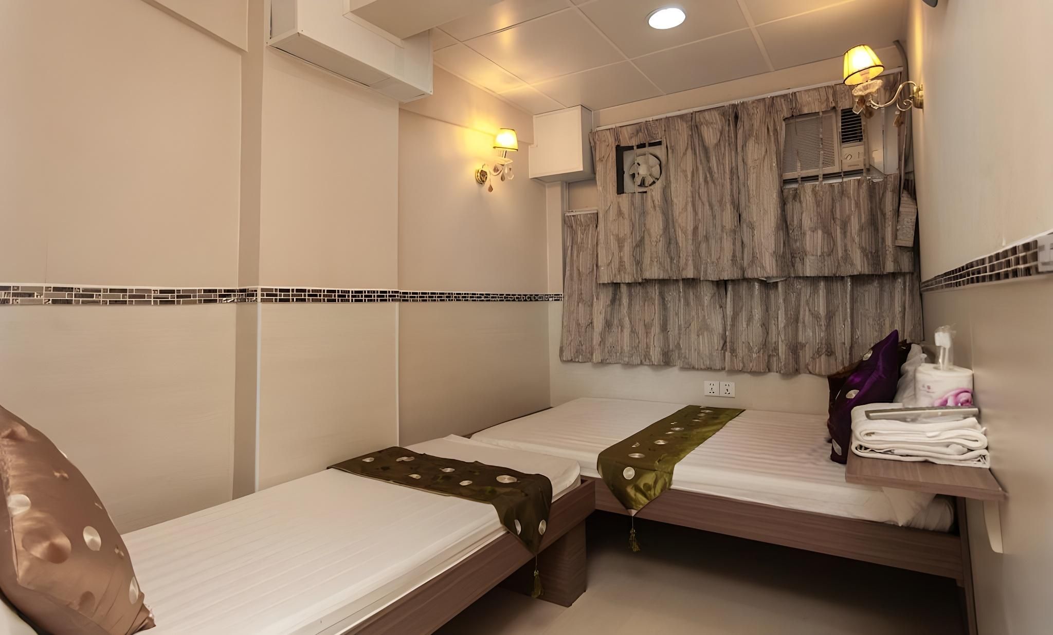 Triple Room