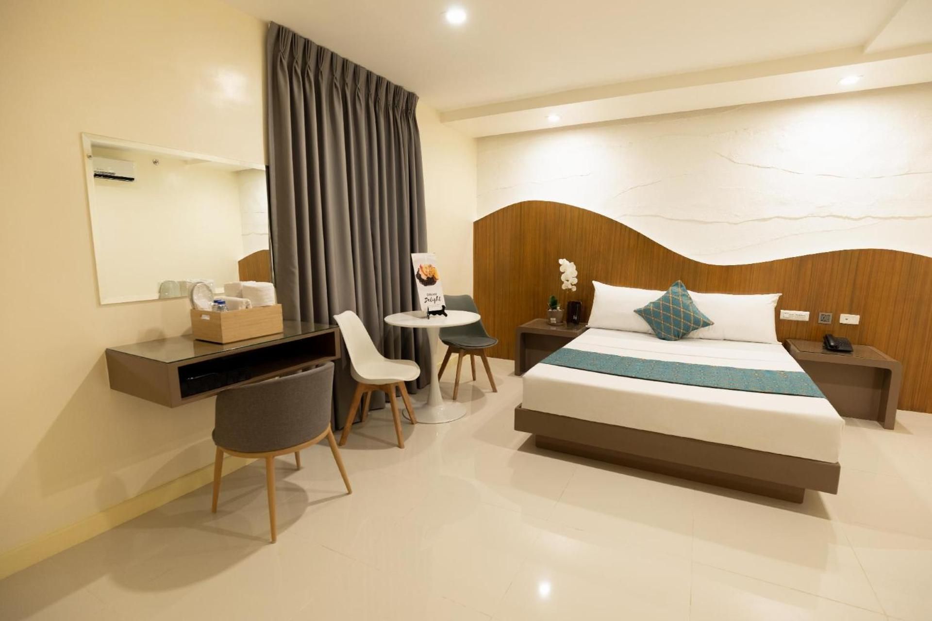 Deluxe without Garage Room