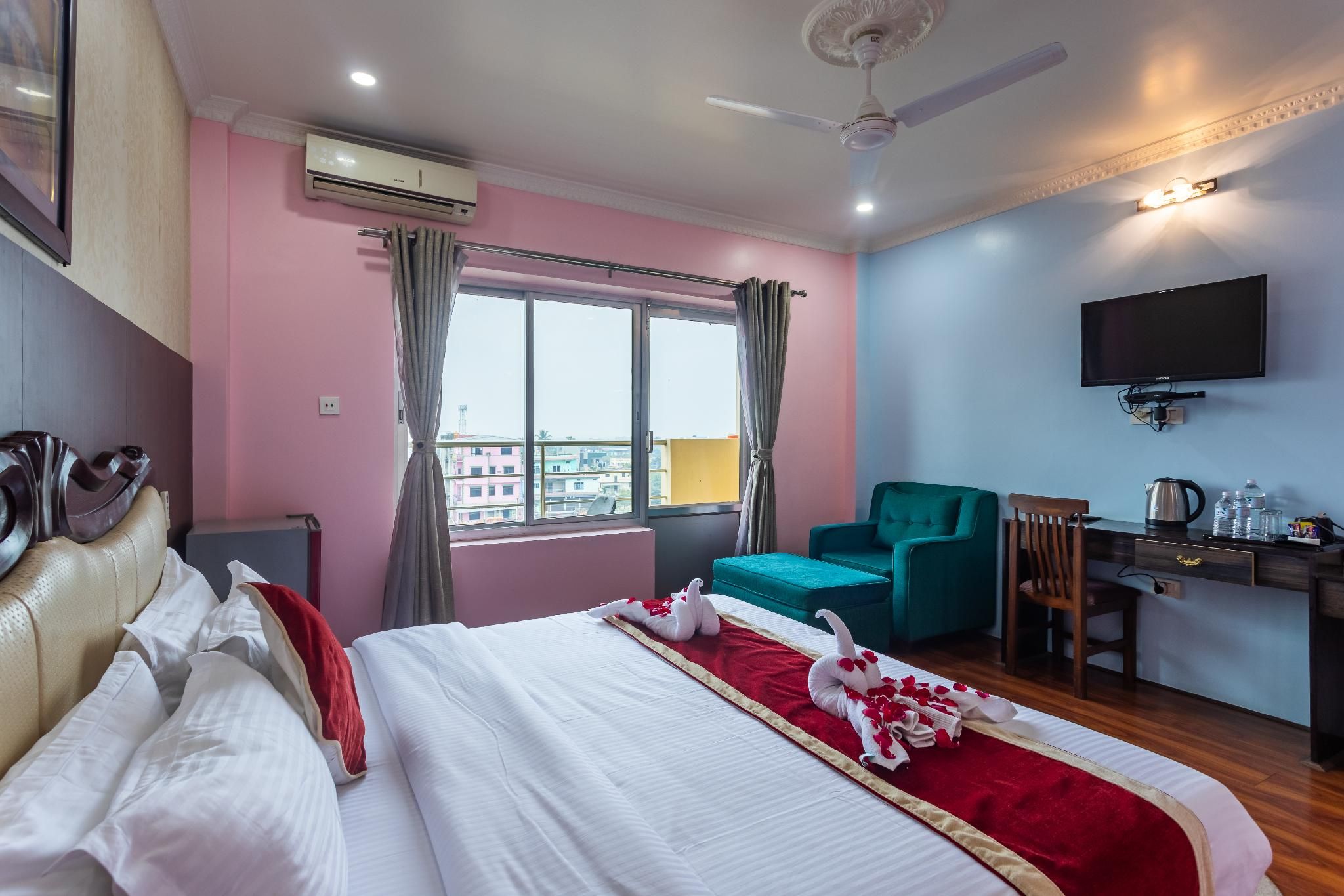 Big Hotel Super Deluxe 2