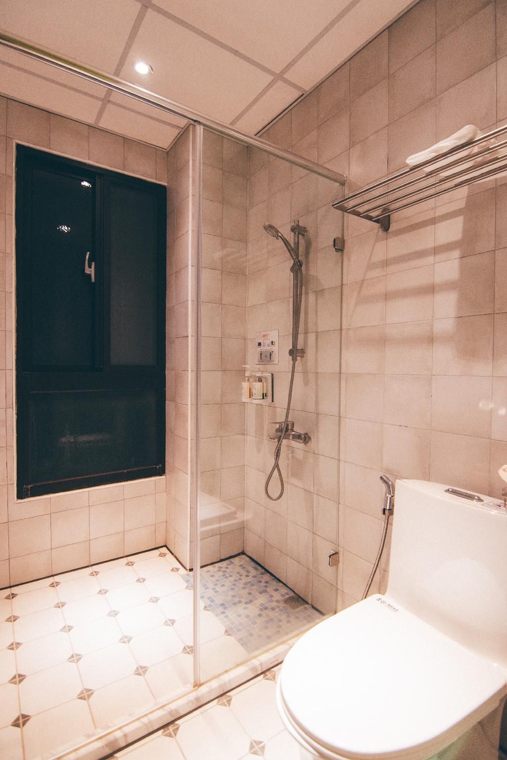 Deluxe Cityscape Twin Room
