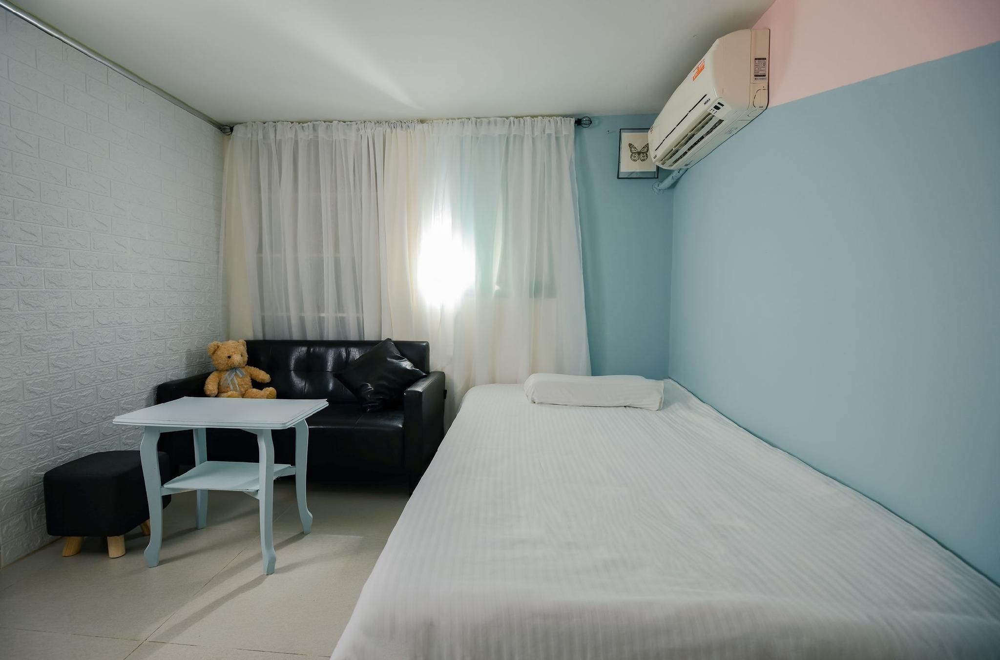 Rabbit house Triple 2