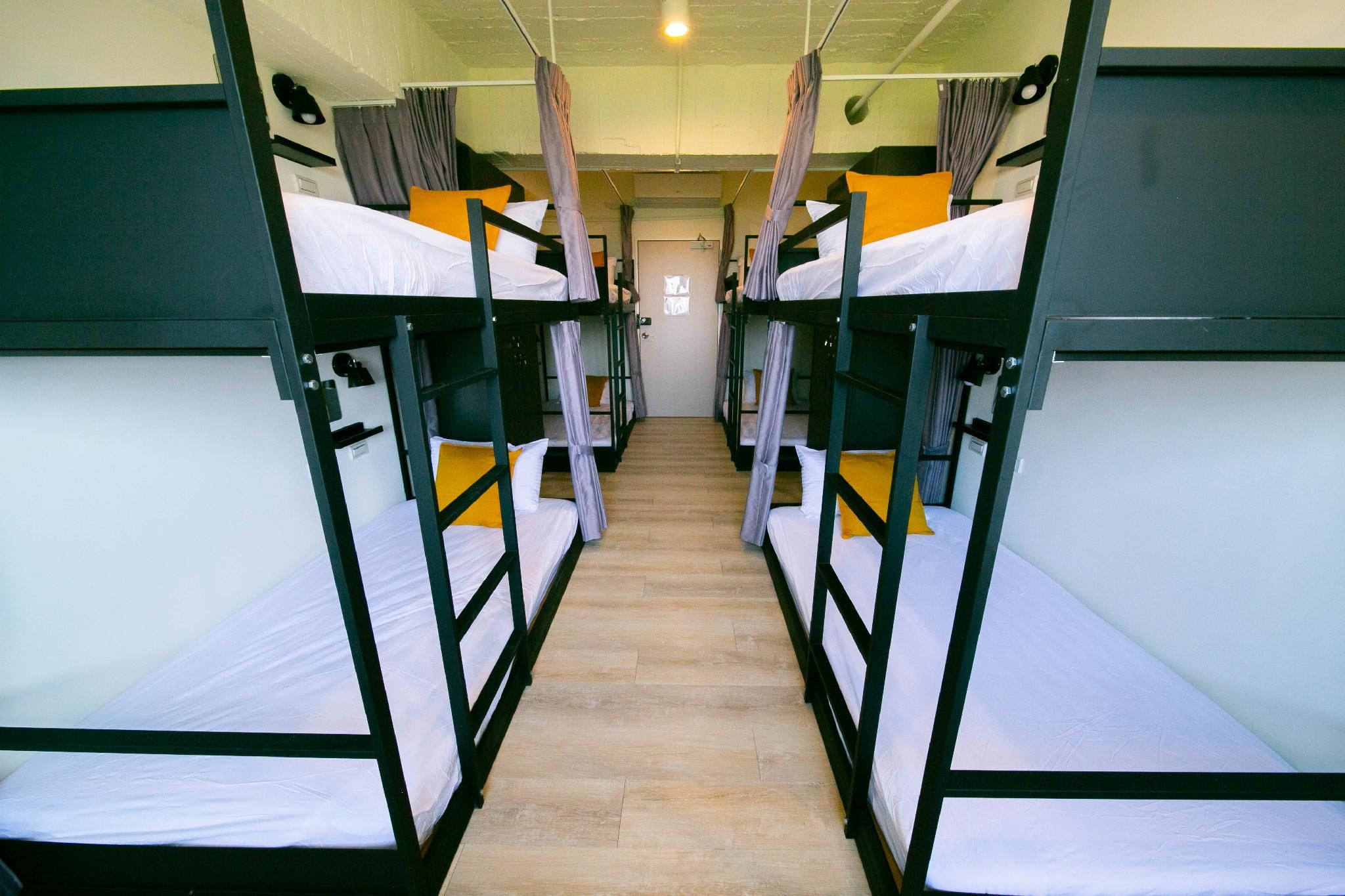 8-Bed Mixed Dormitory Room