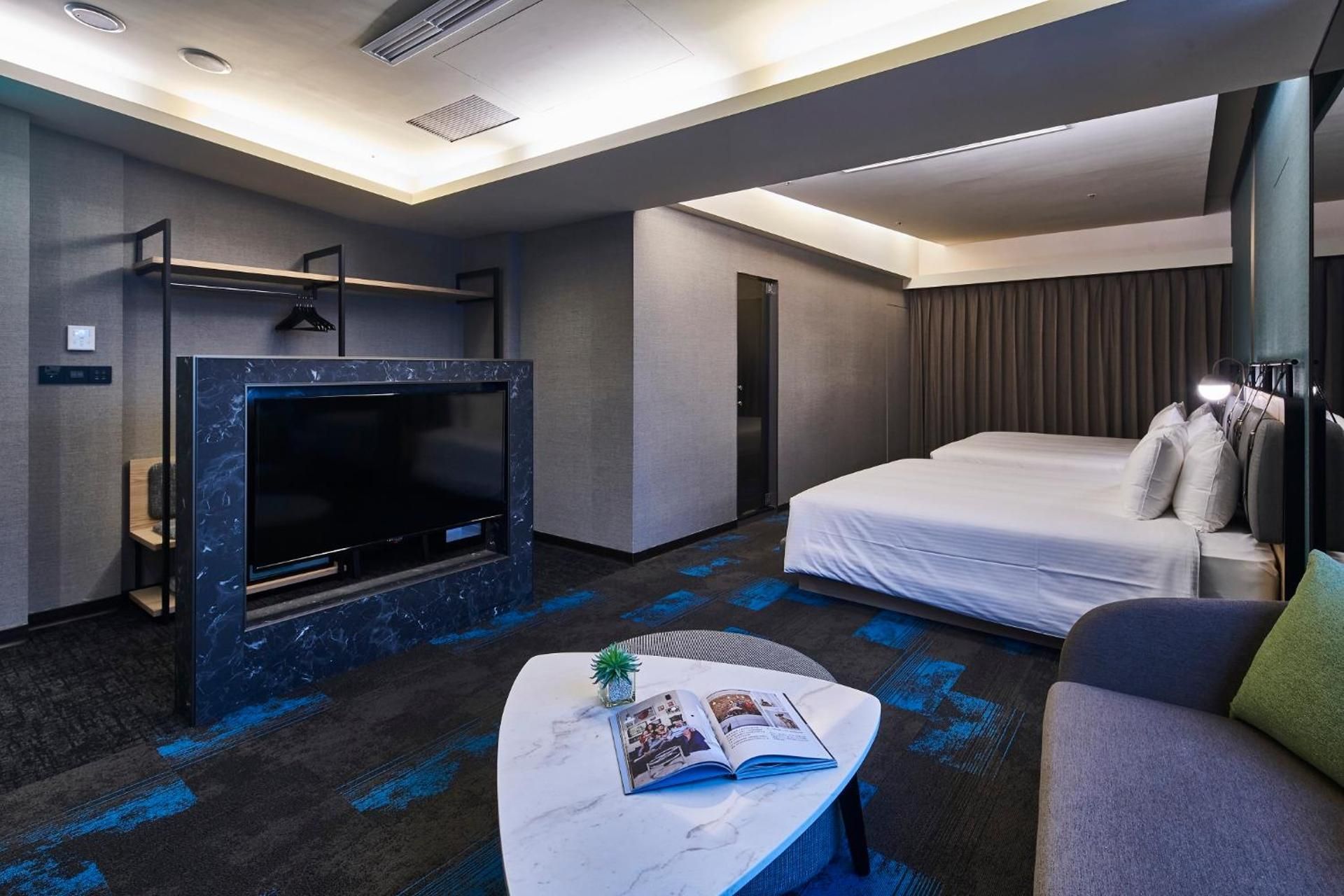 Deluxe Suite Twin