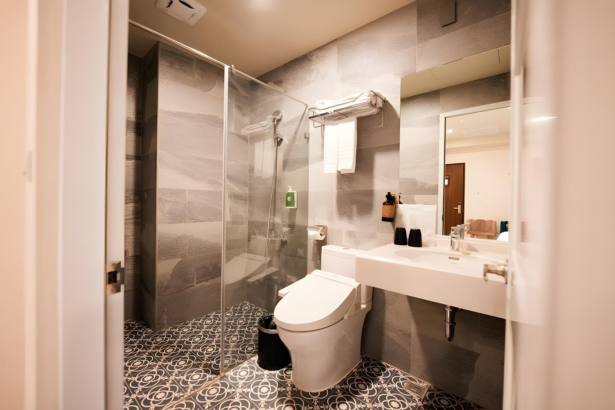 Chi Fong Ocean City Hotel Deluxe Double Queen 3