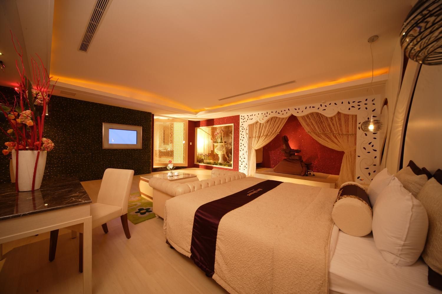 Deluxe Suite