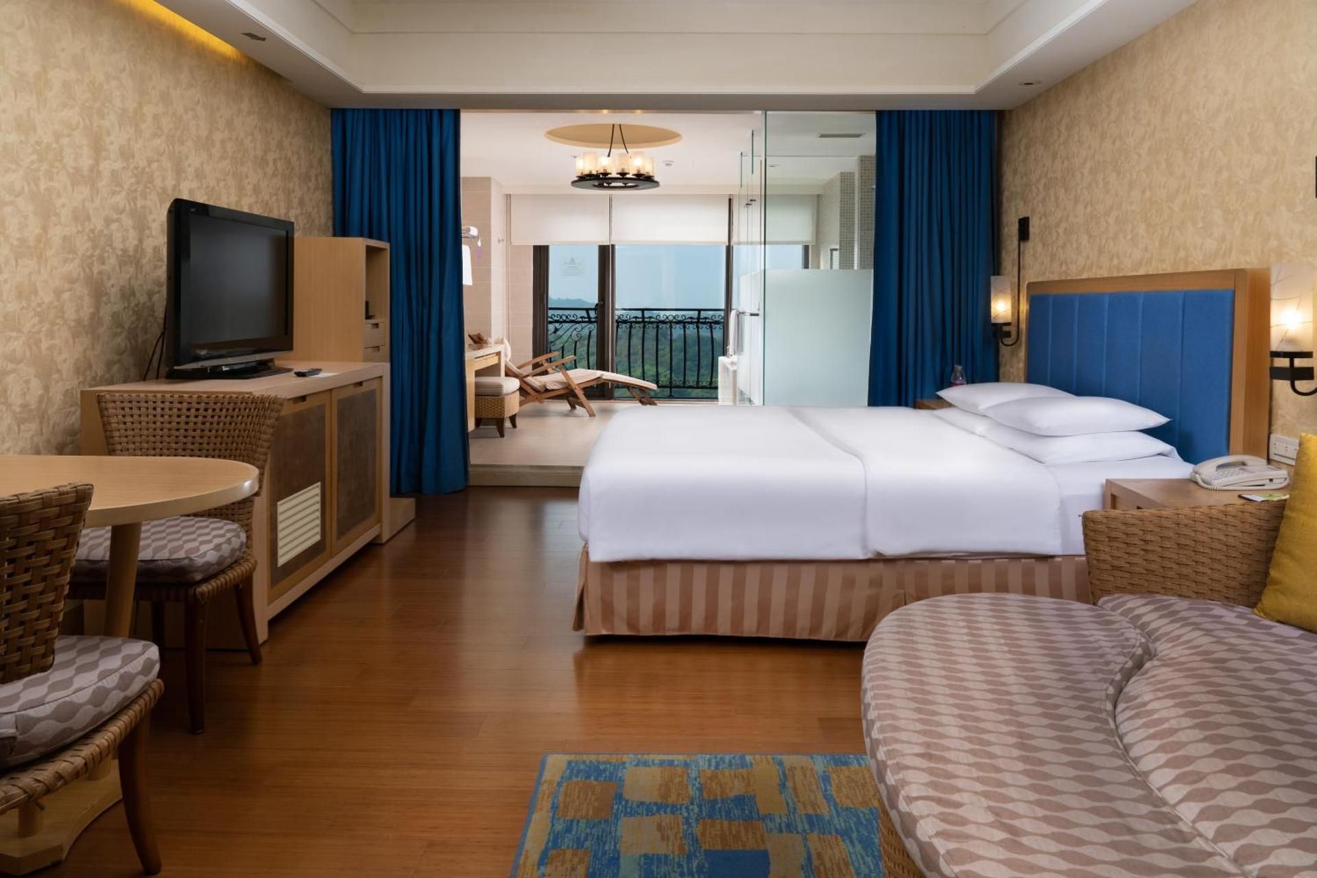 Double Room with Mountain View