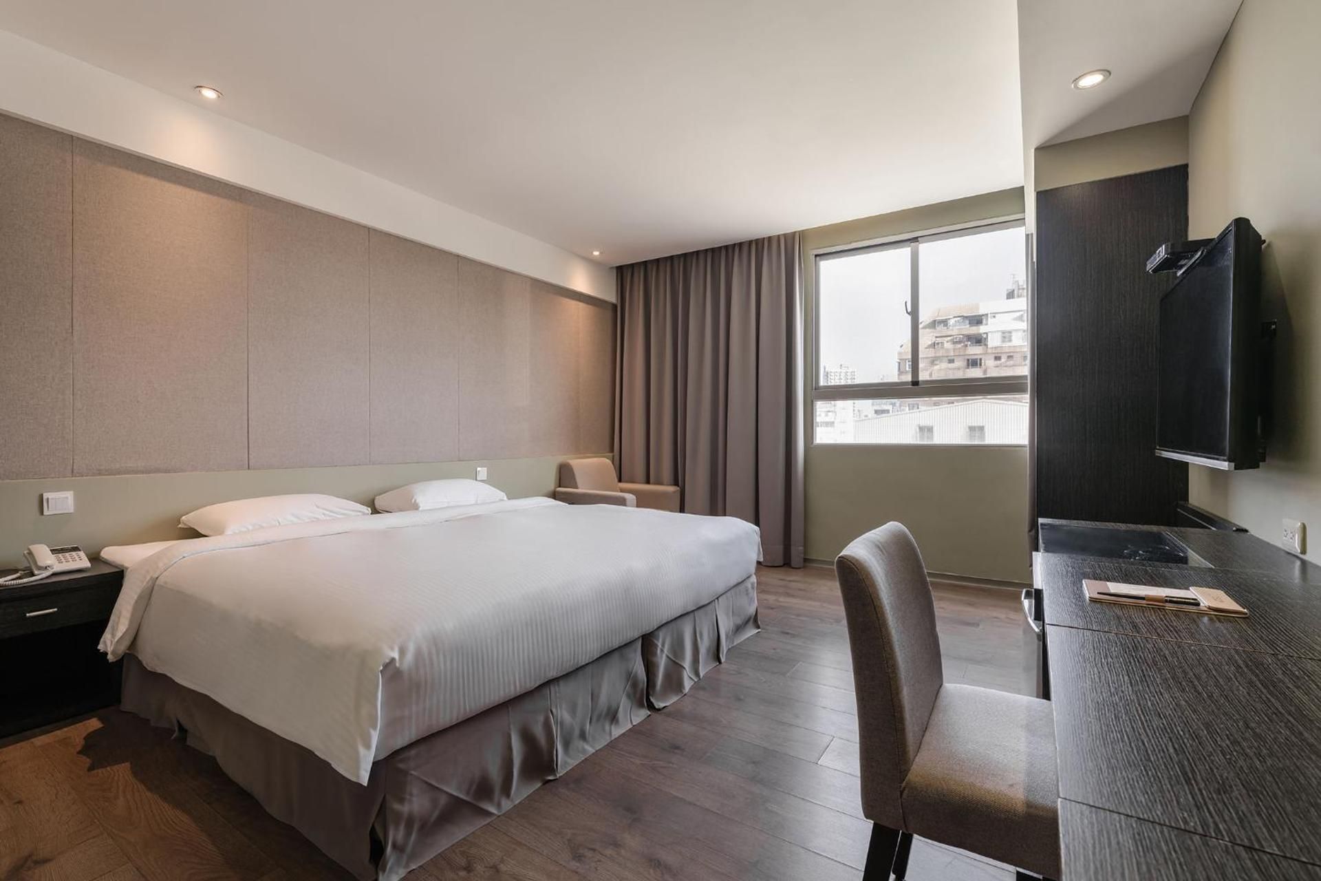 River inn ZihLi Room Selected at Check-In
