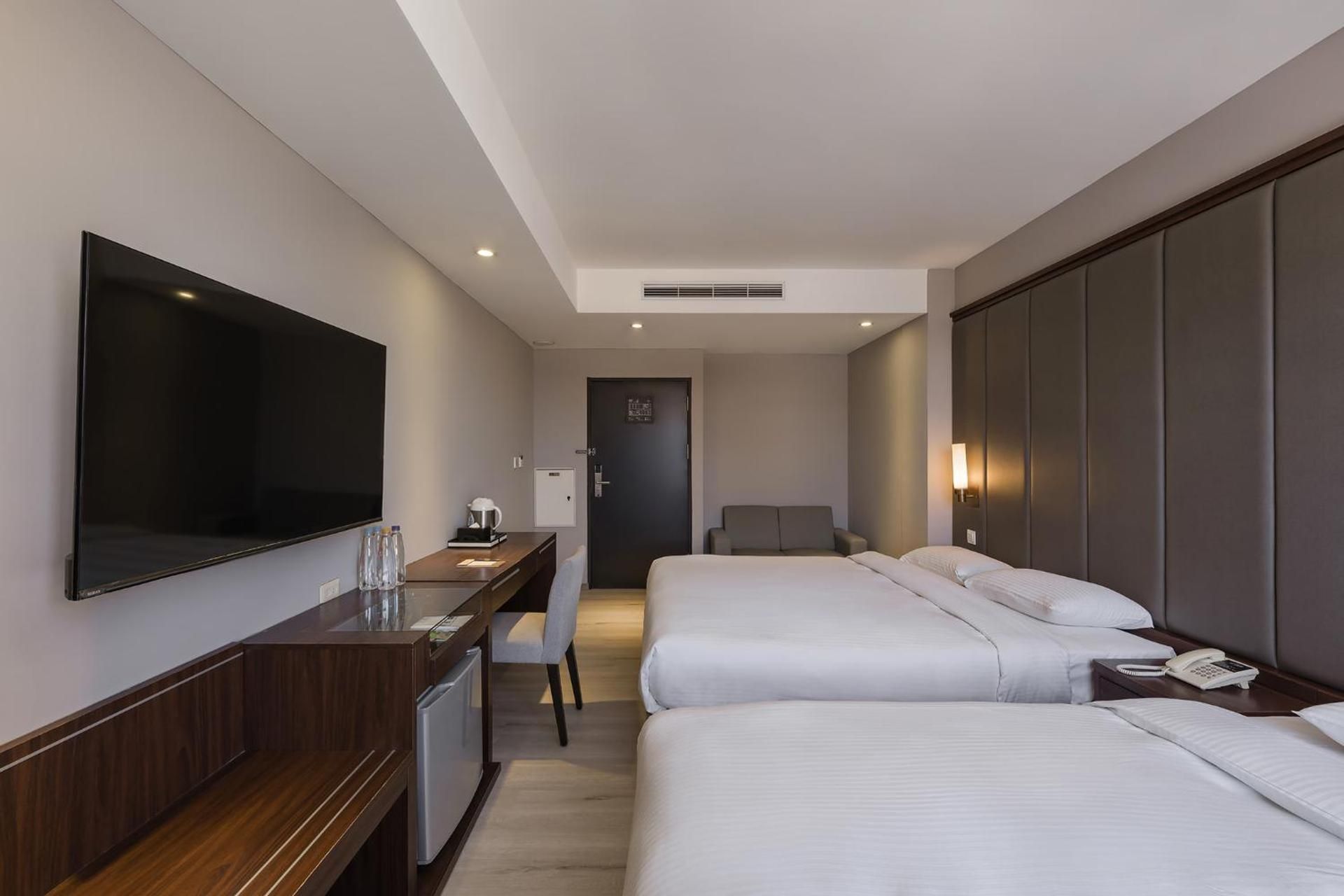 River inn ZihLi Exquisite Family Room 2