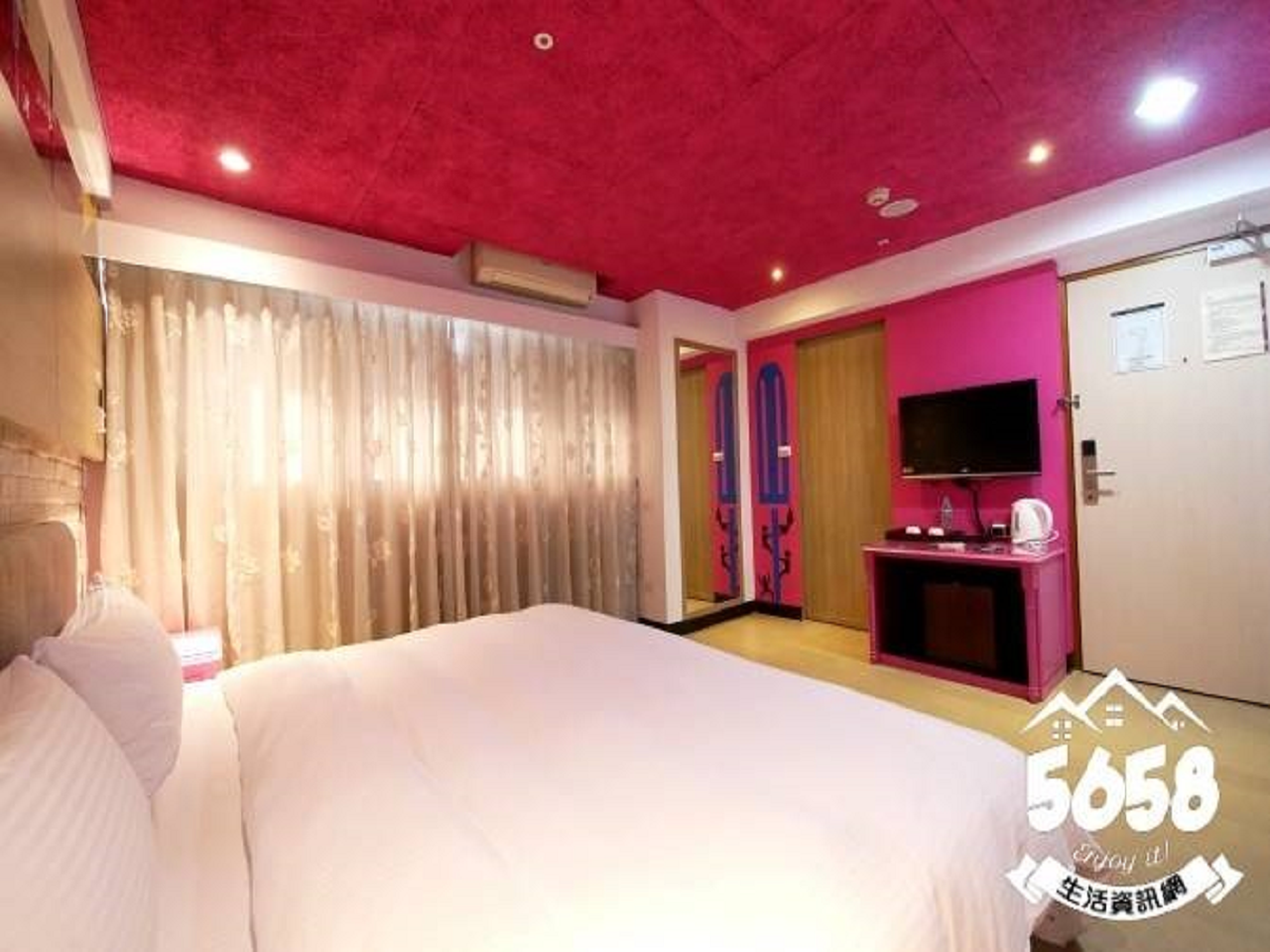 R8 Eco Hotel