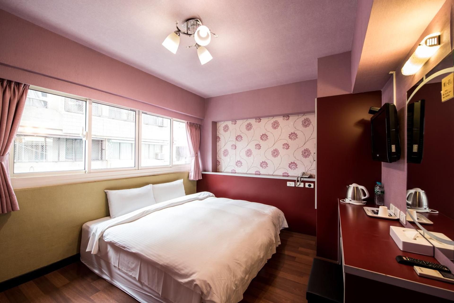 Standard Queen Room