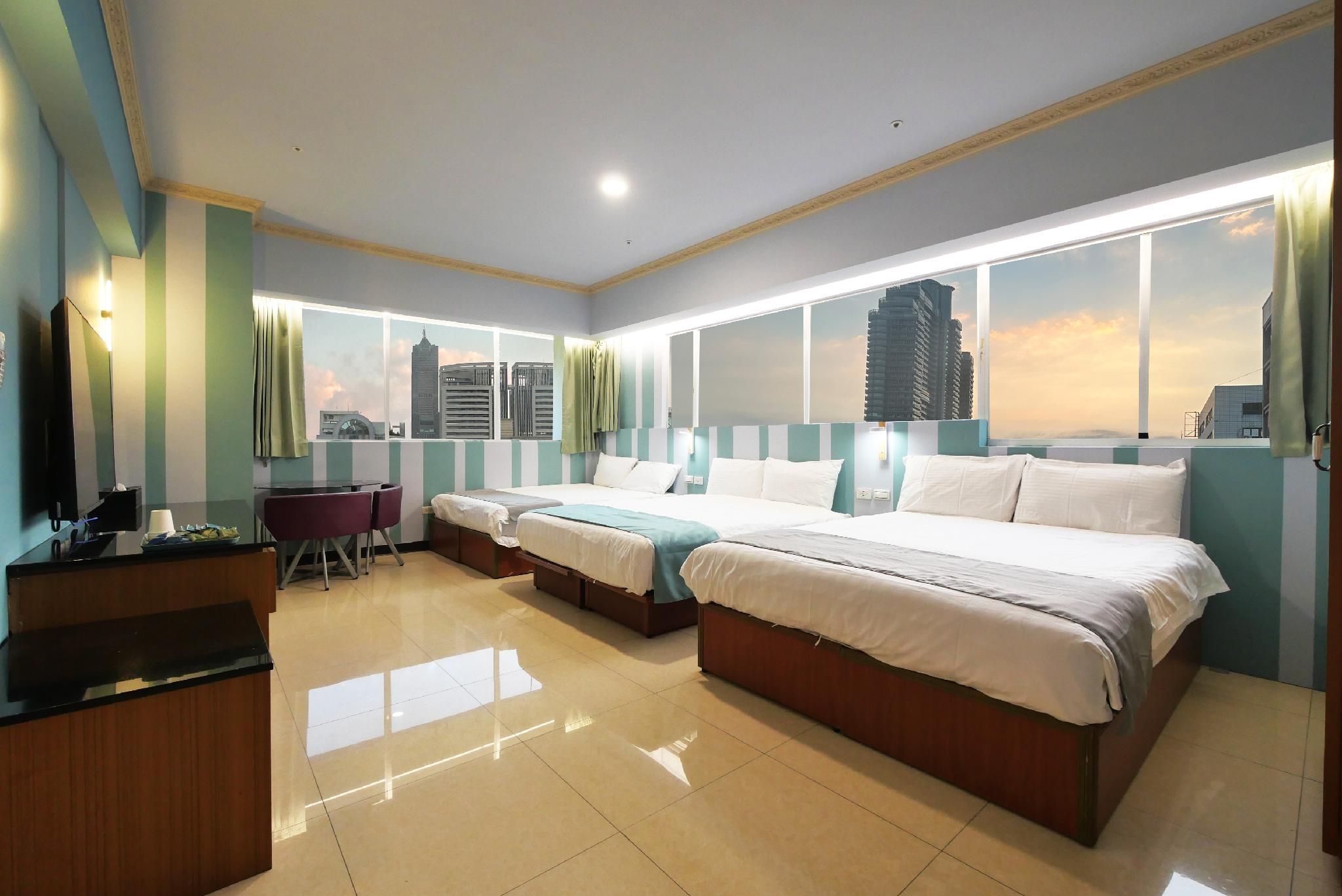 Deluxe Family Room for 6 People