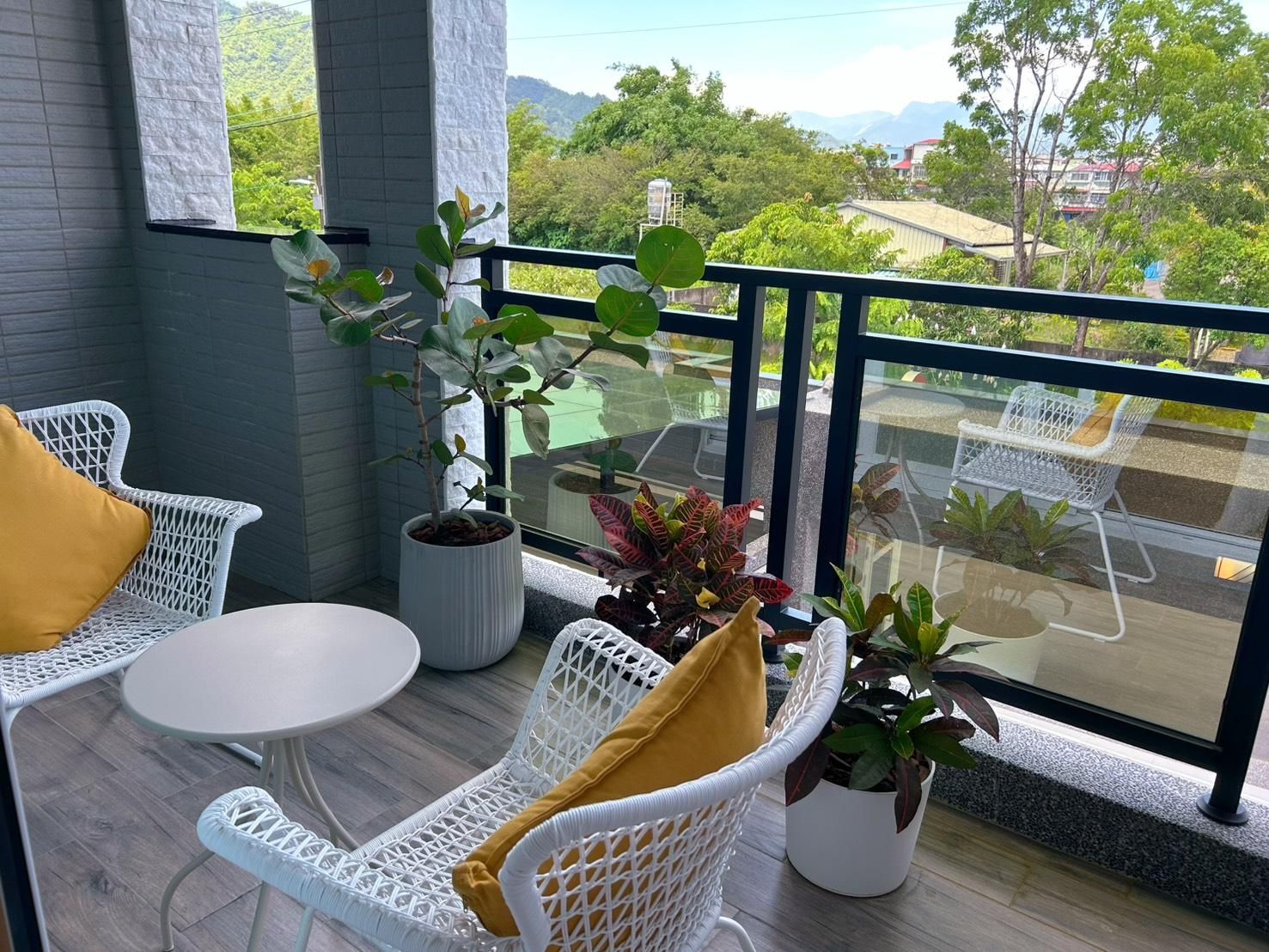 Deluxe Quadruple Room with Balcony