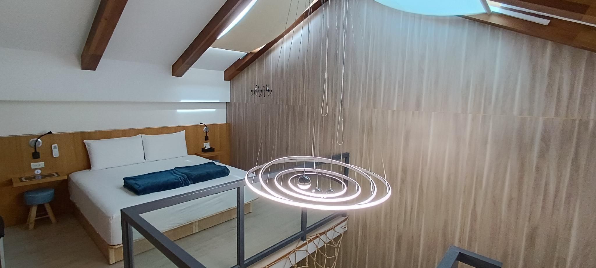Premium Loft