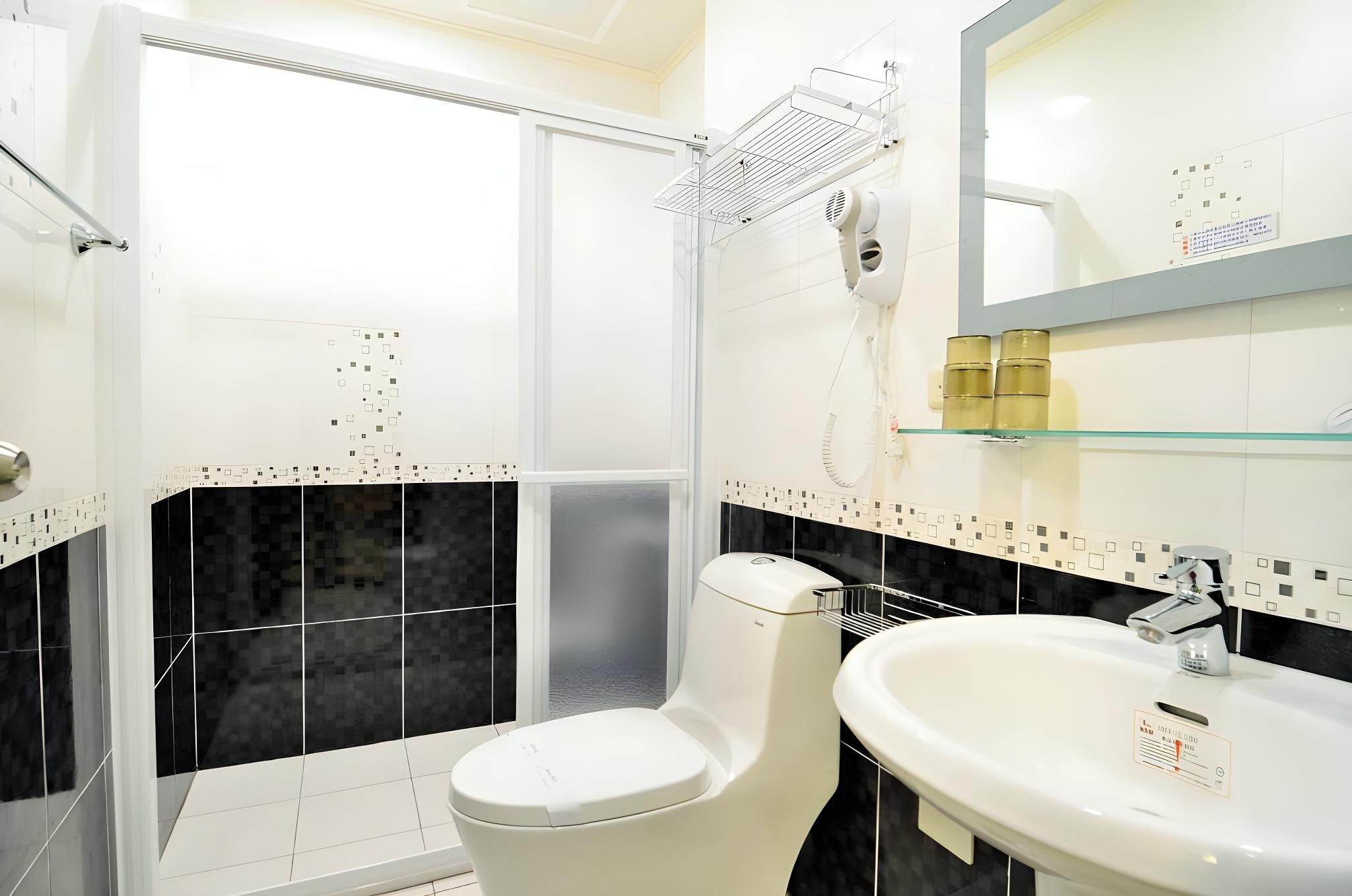 Quadruple Room with Bathroom