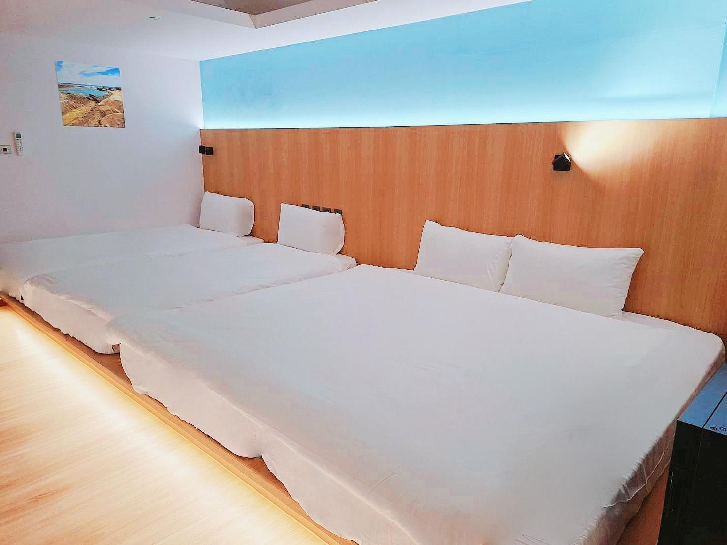 Economy Quadruple Room for 2 Adults and 2 Kids