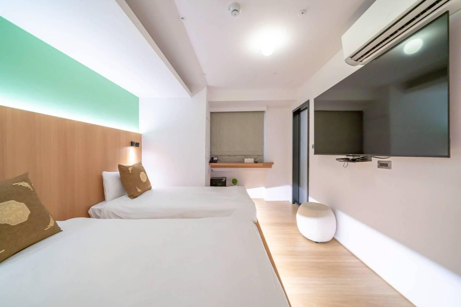 Executive Twin Room B - Non-Smoking