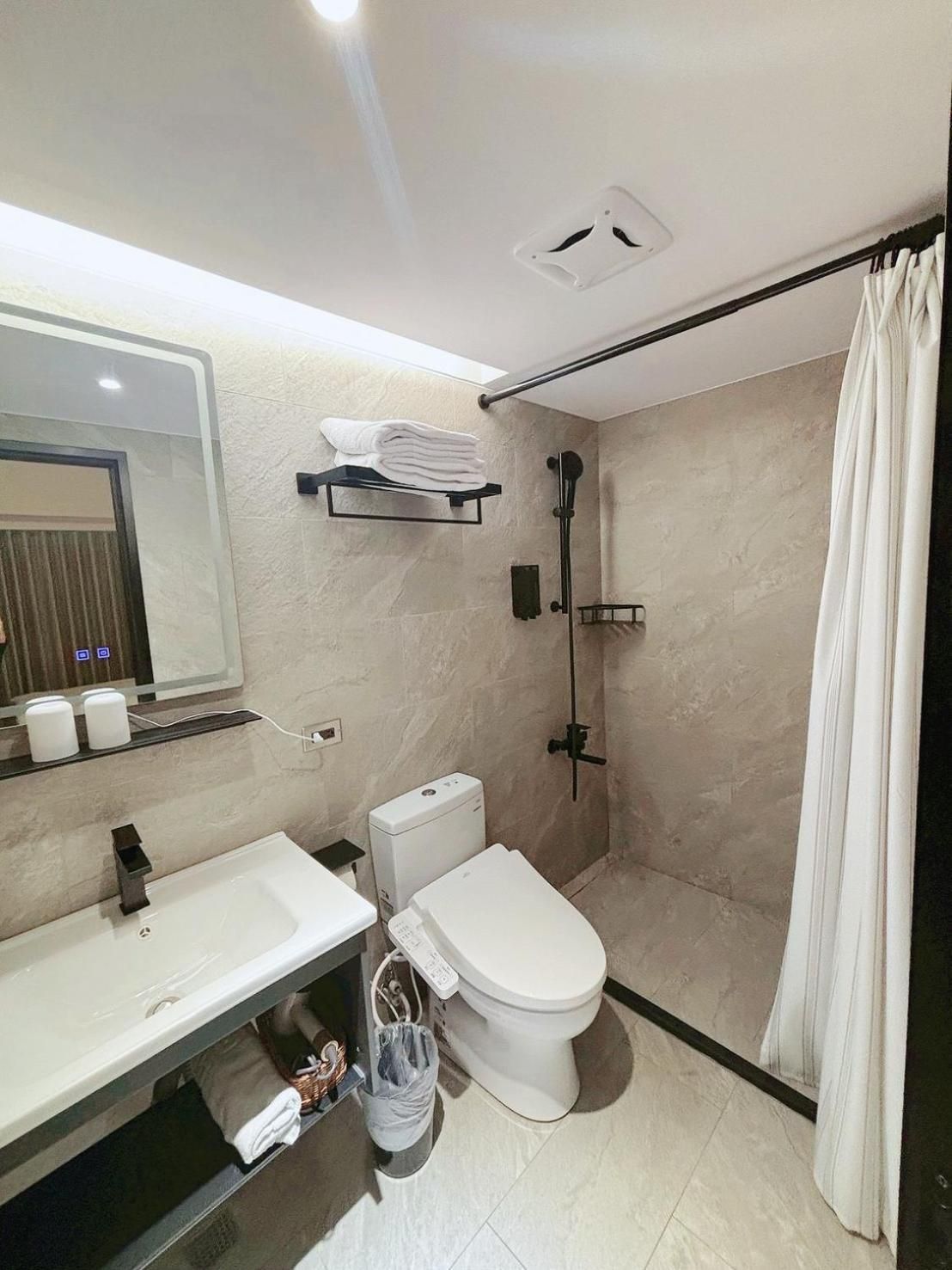 Economy Double Room (No Window)