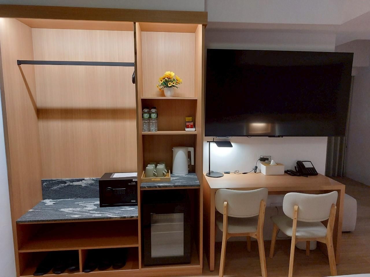 Sextuple Room
