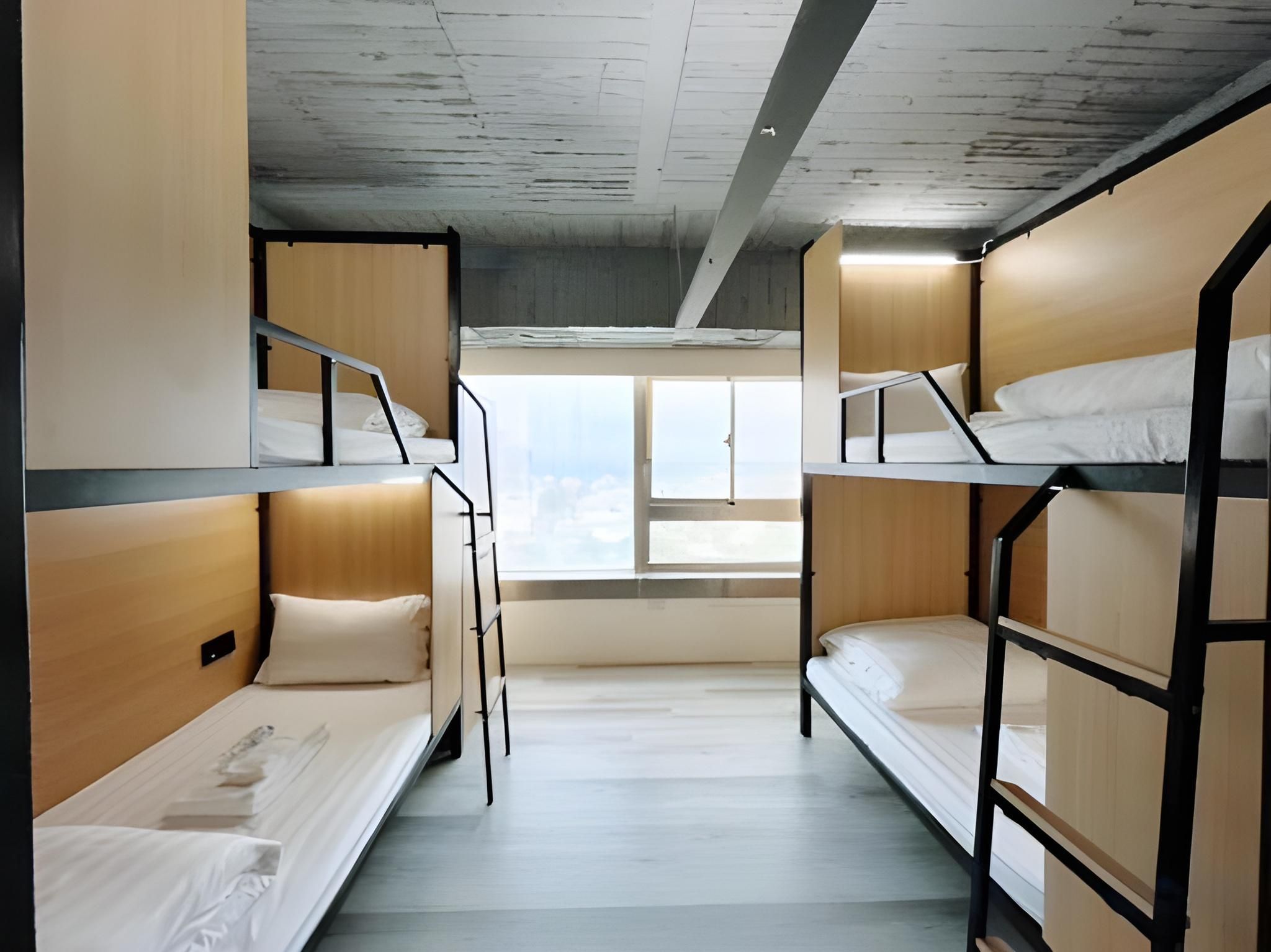 6-Bed Mixed Dormitory Room