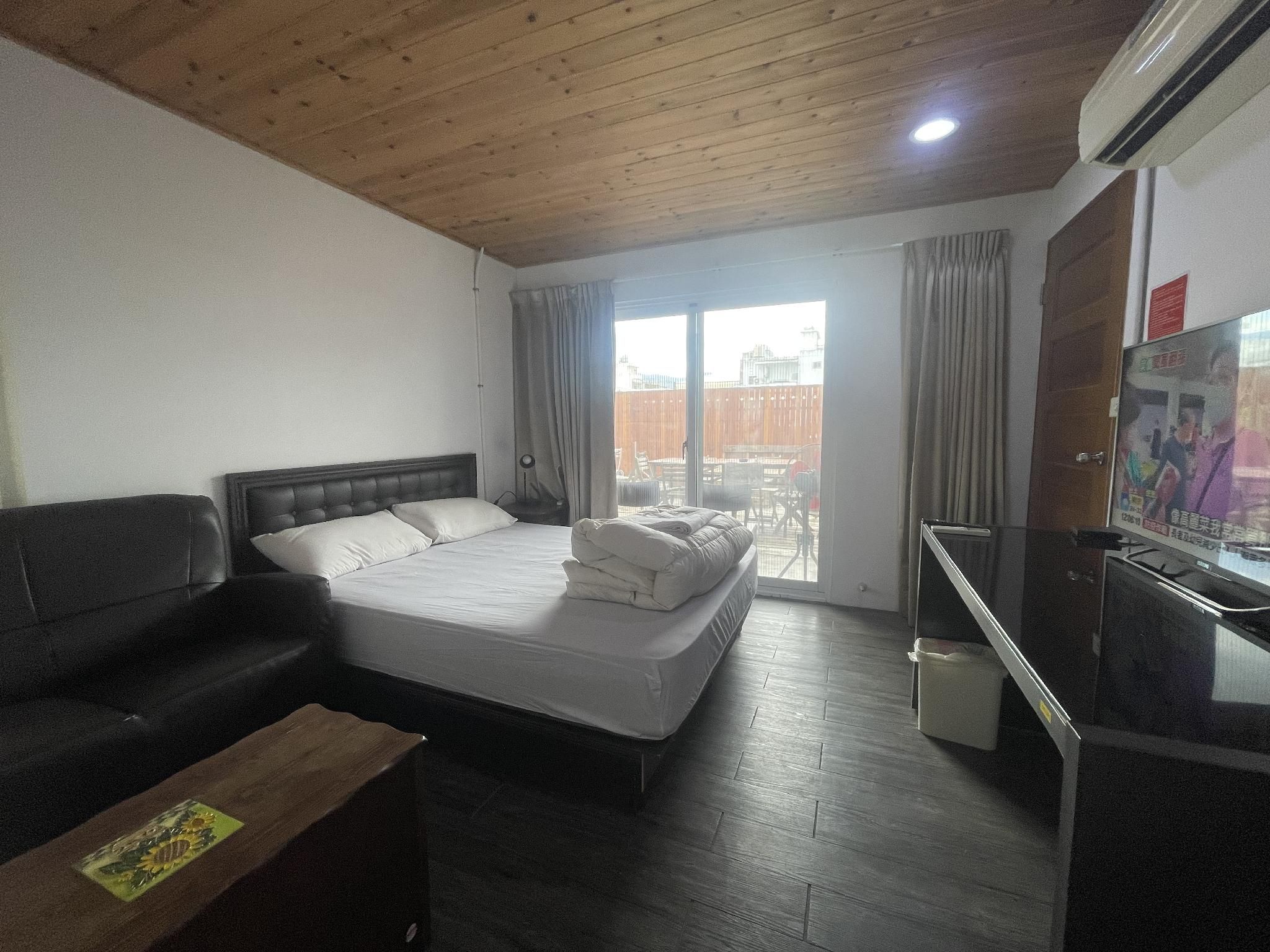 Standard Room for 2 People - Non-Smoking