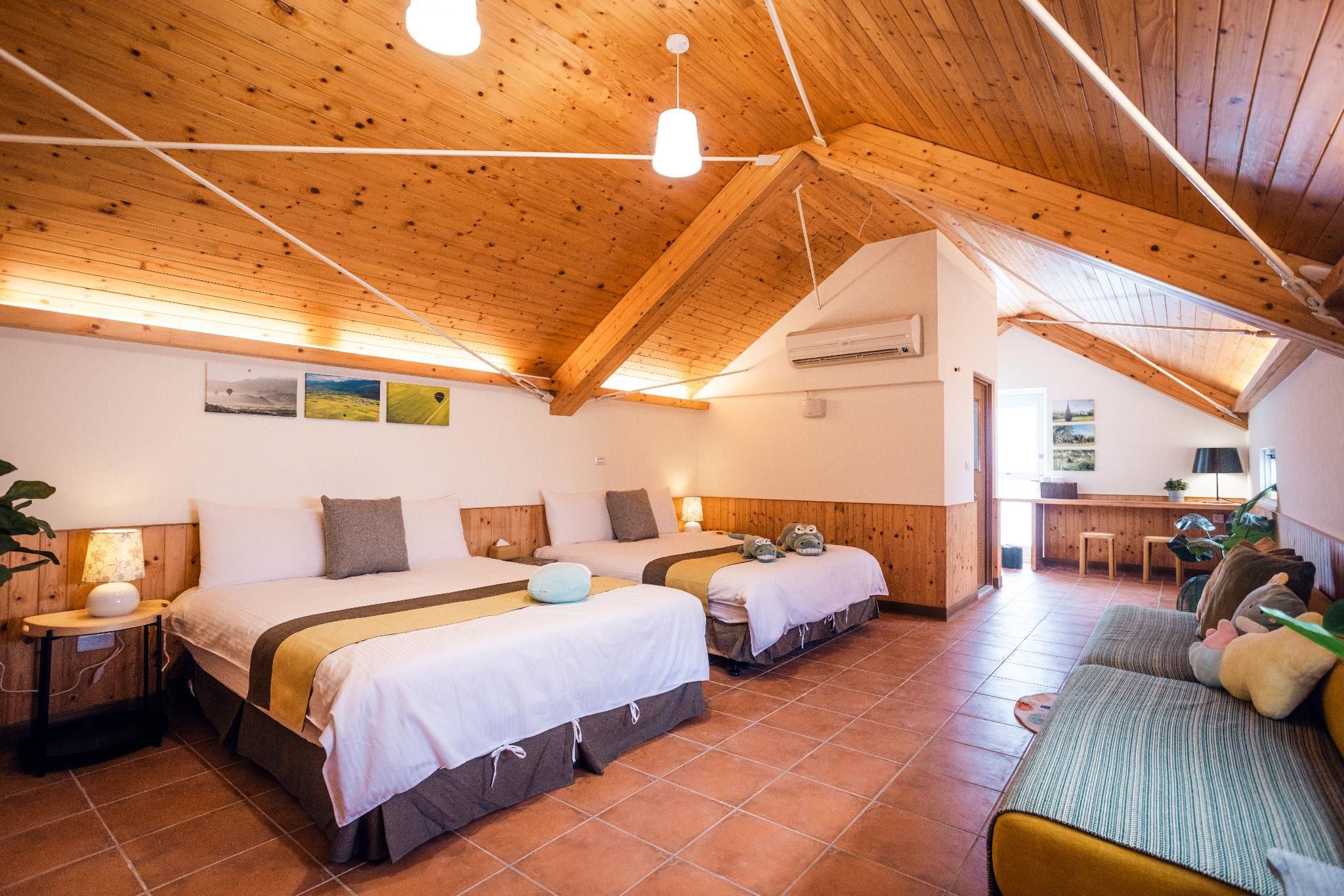 Water Villa Pool + Slide