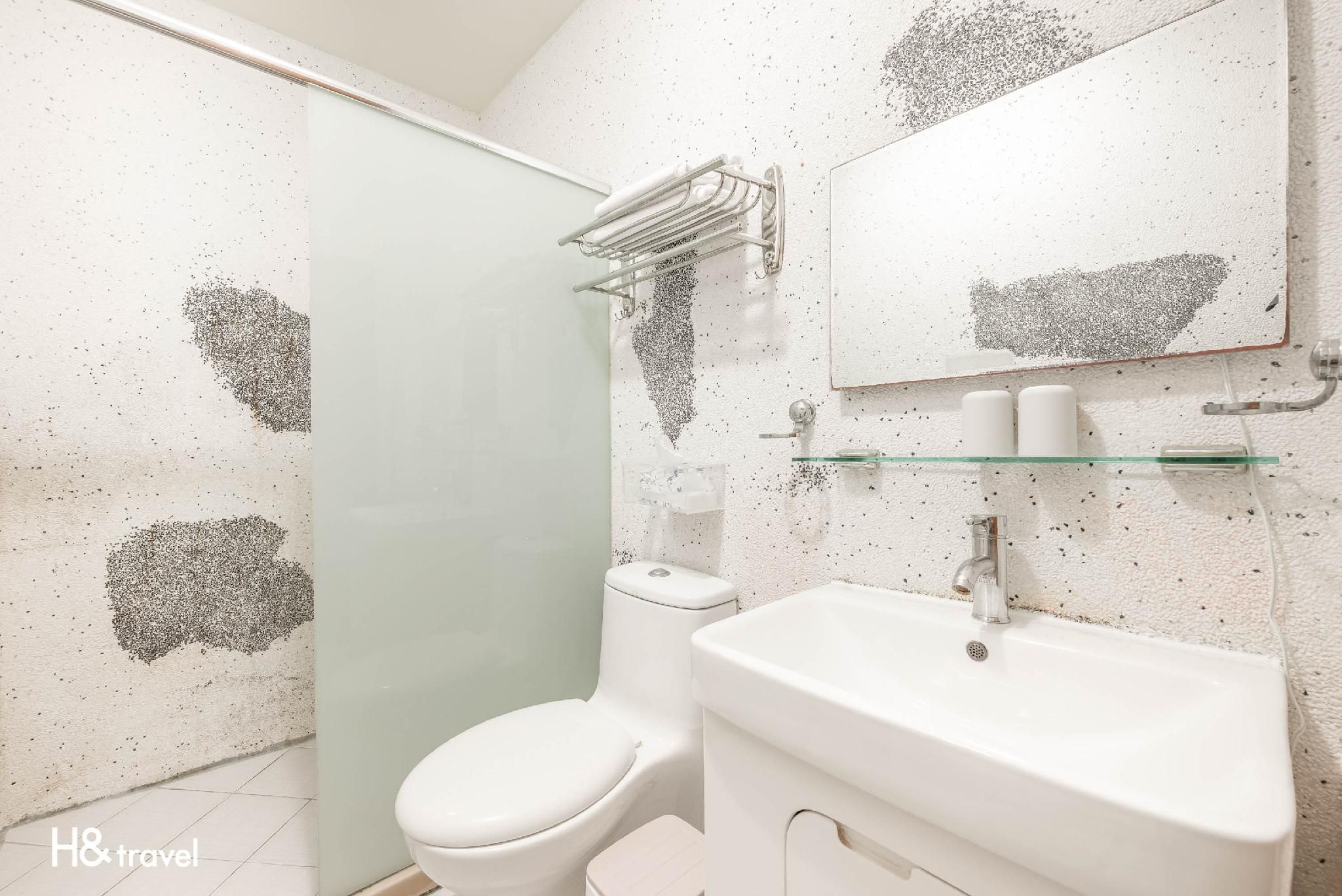 Double Room without Window - Non-Smoking