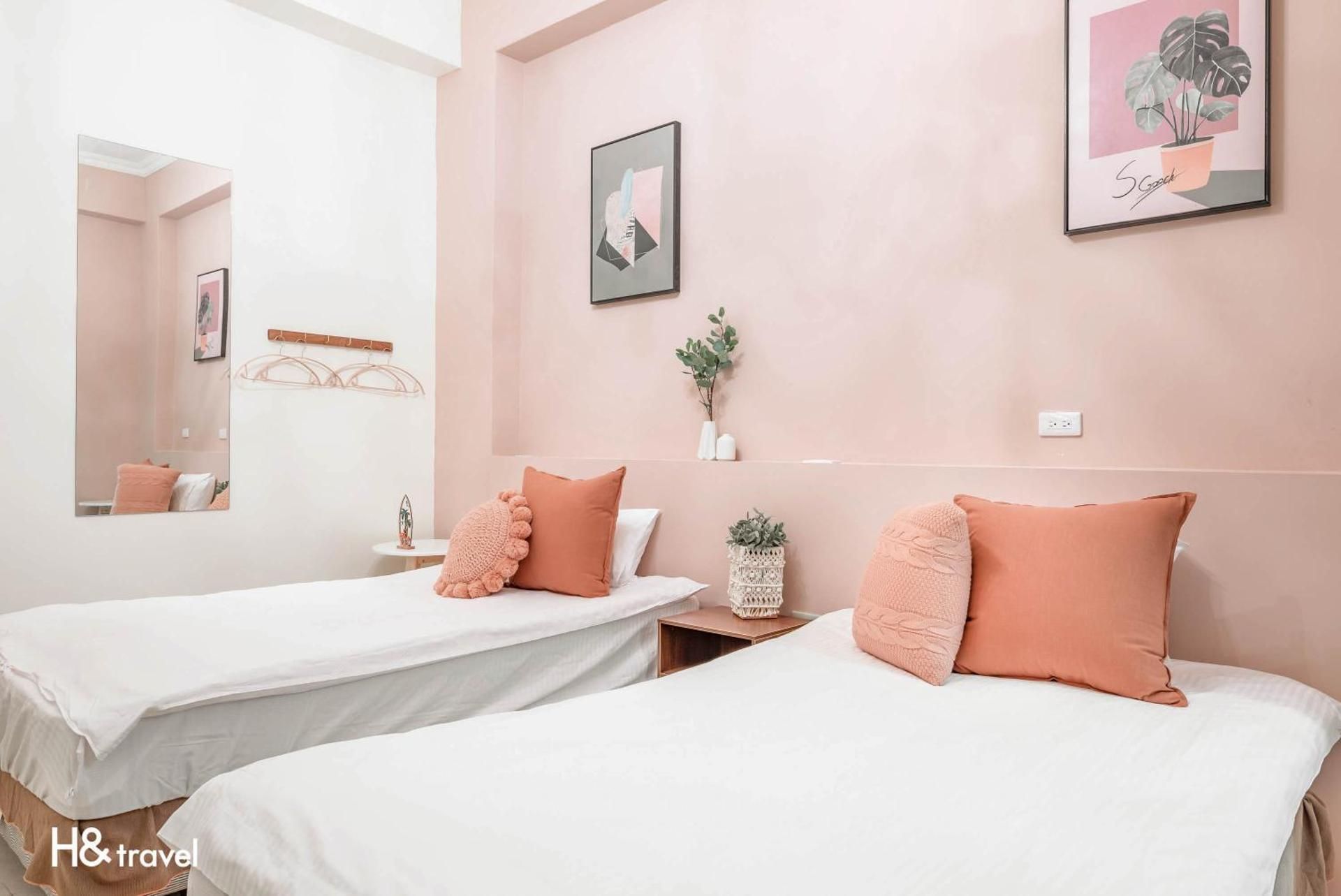Standard Twin Room without Window