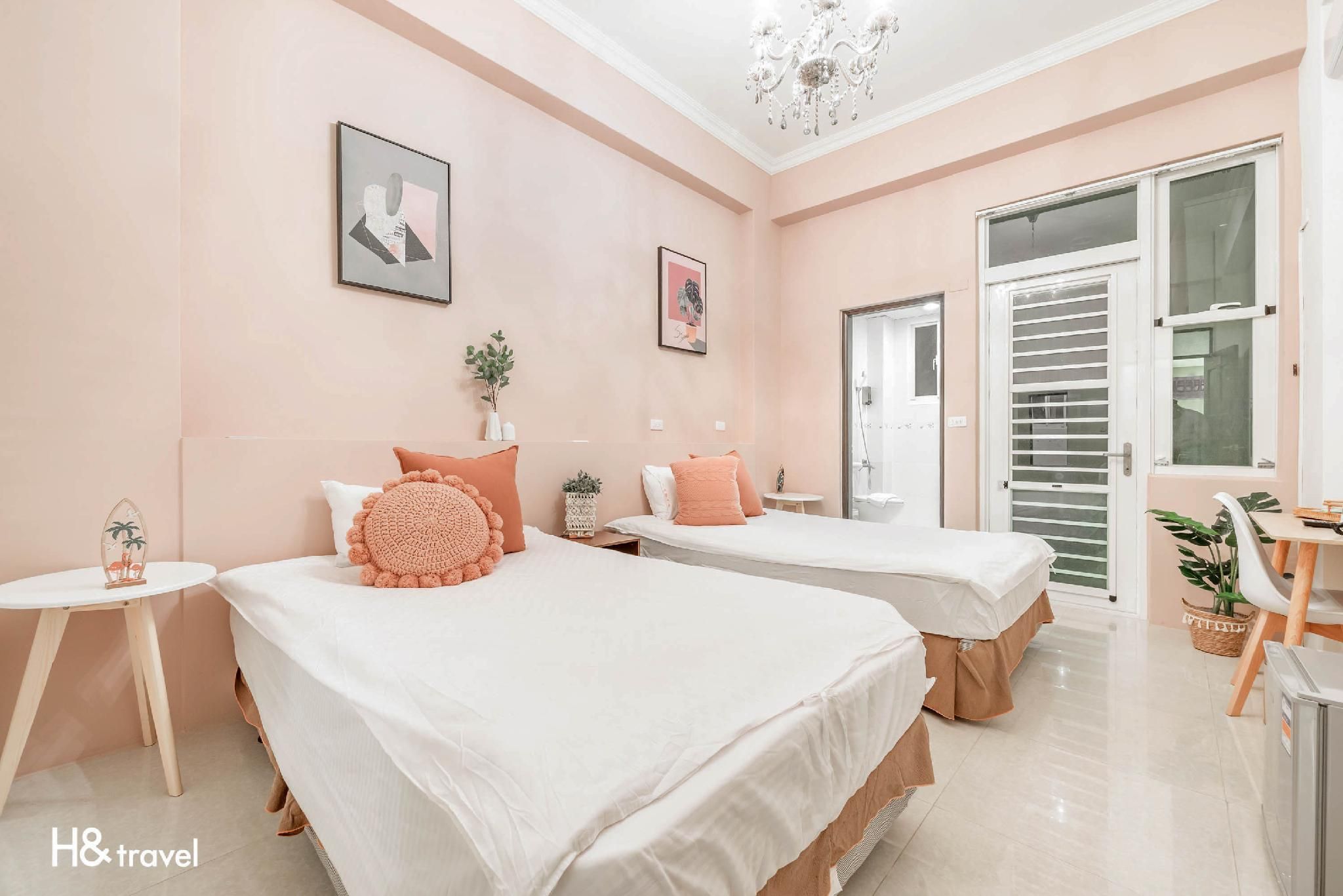 Standard Twin Room without Window