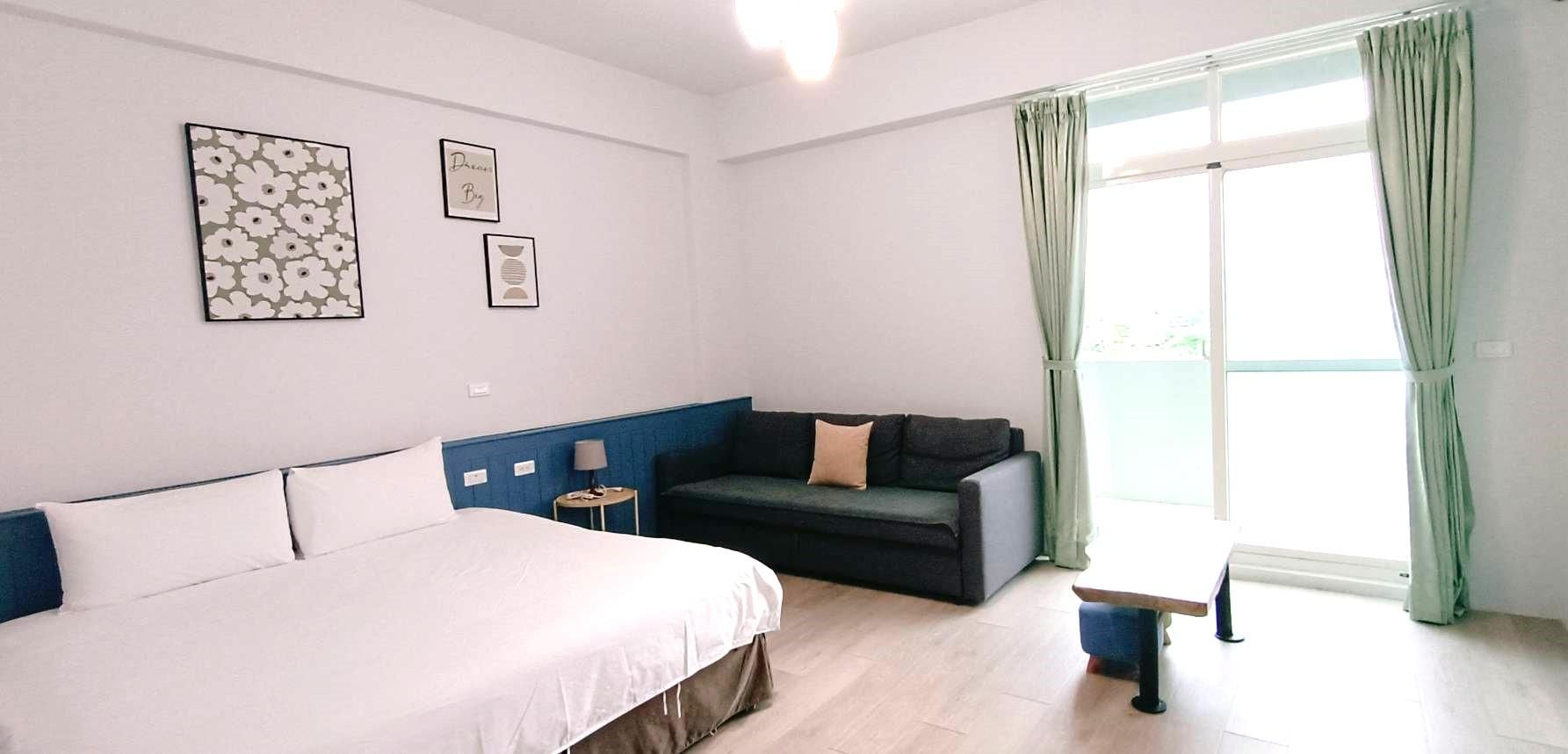 Mountain View King Room