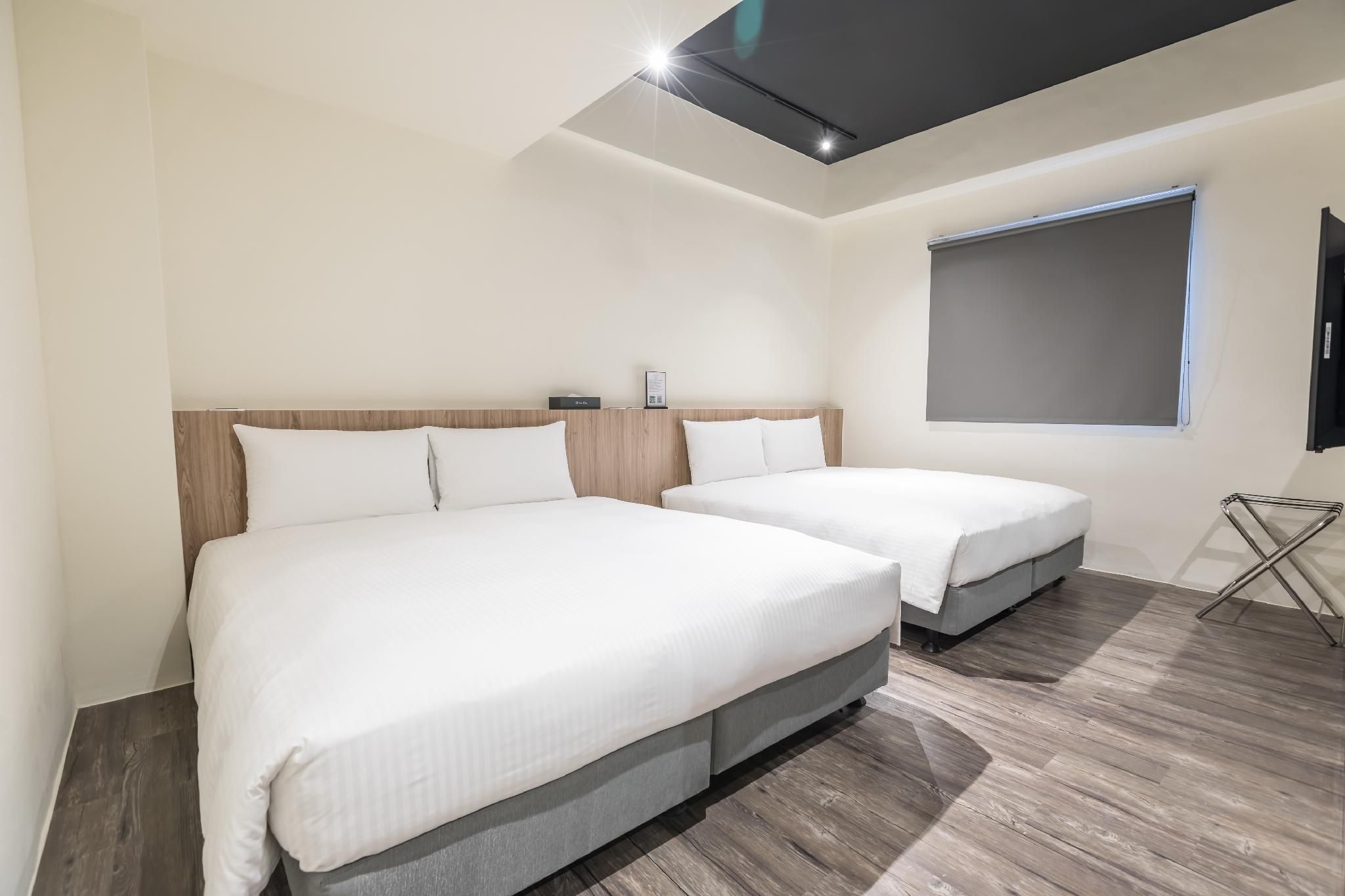 Quad Room