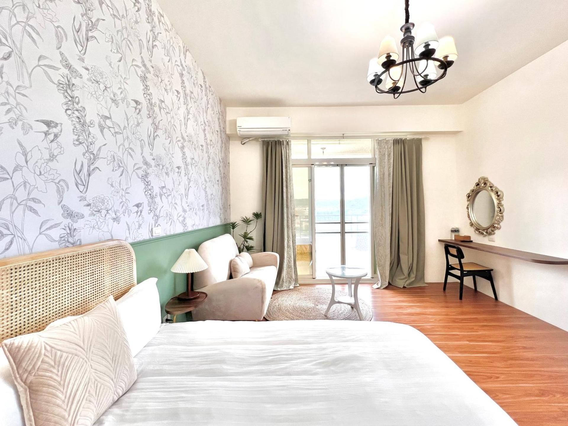 Deluxe Double Room with Balcony