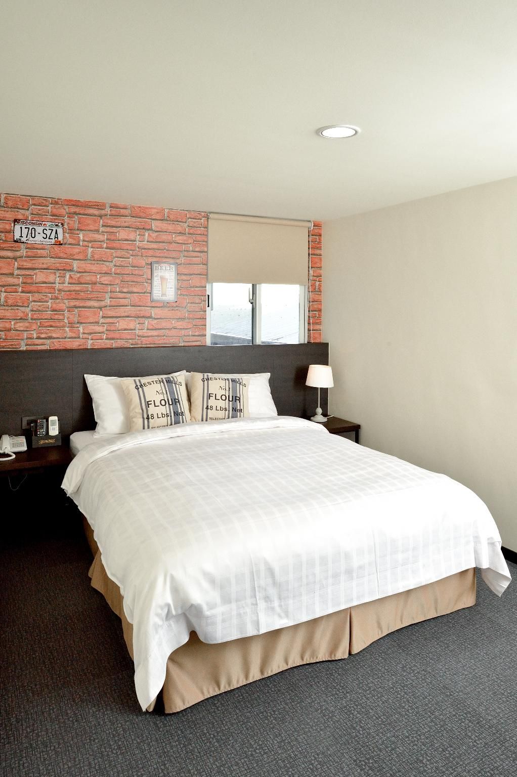 S Twin Room