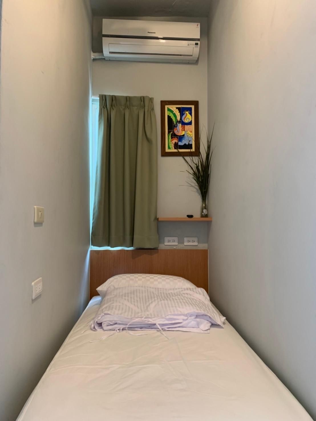 Single Room - Non-Smoking