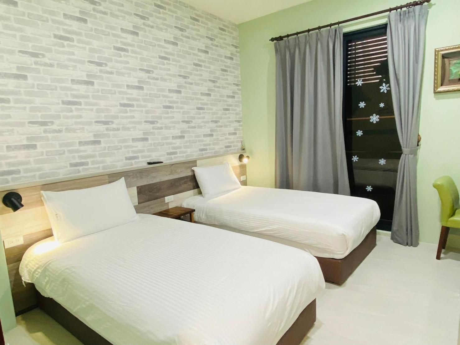 Twin Room with Private Bathroom