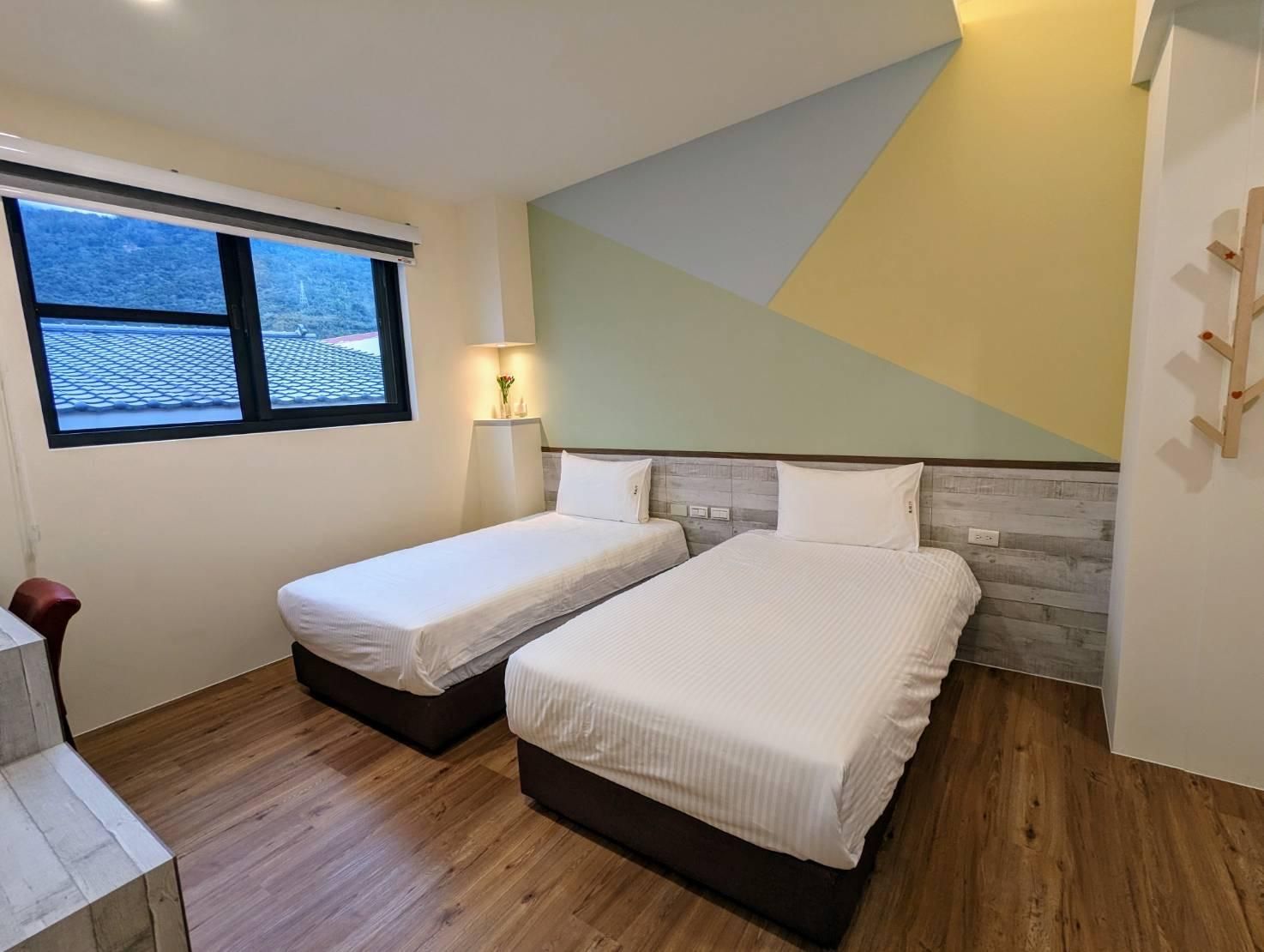 Twin Room with En-Suite